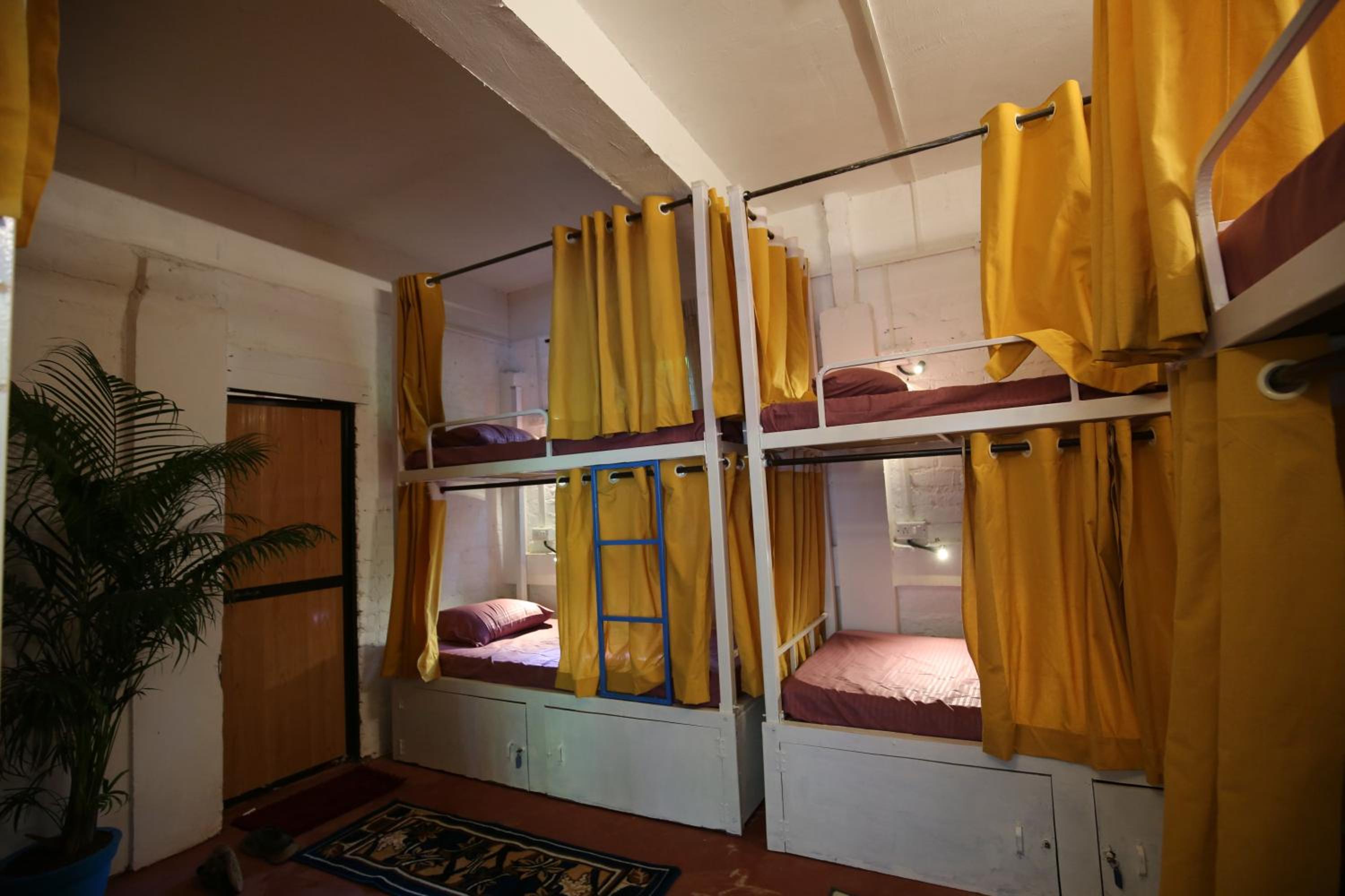 Bed In 8-Bed Mixed Dormitory Room photo 3
