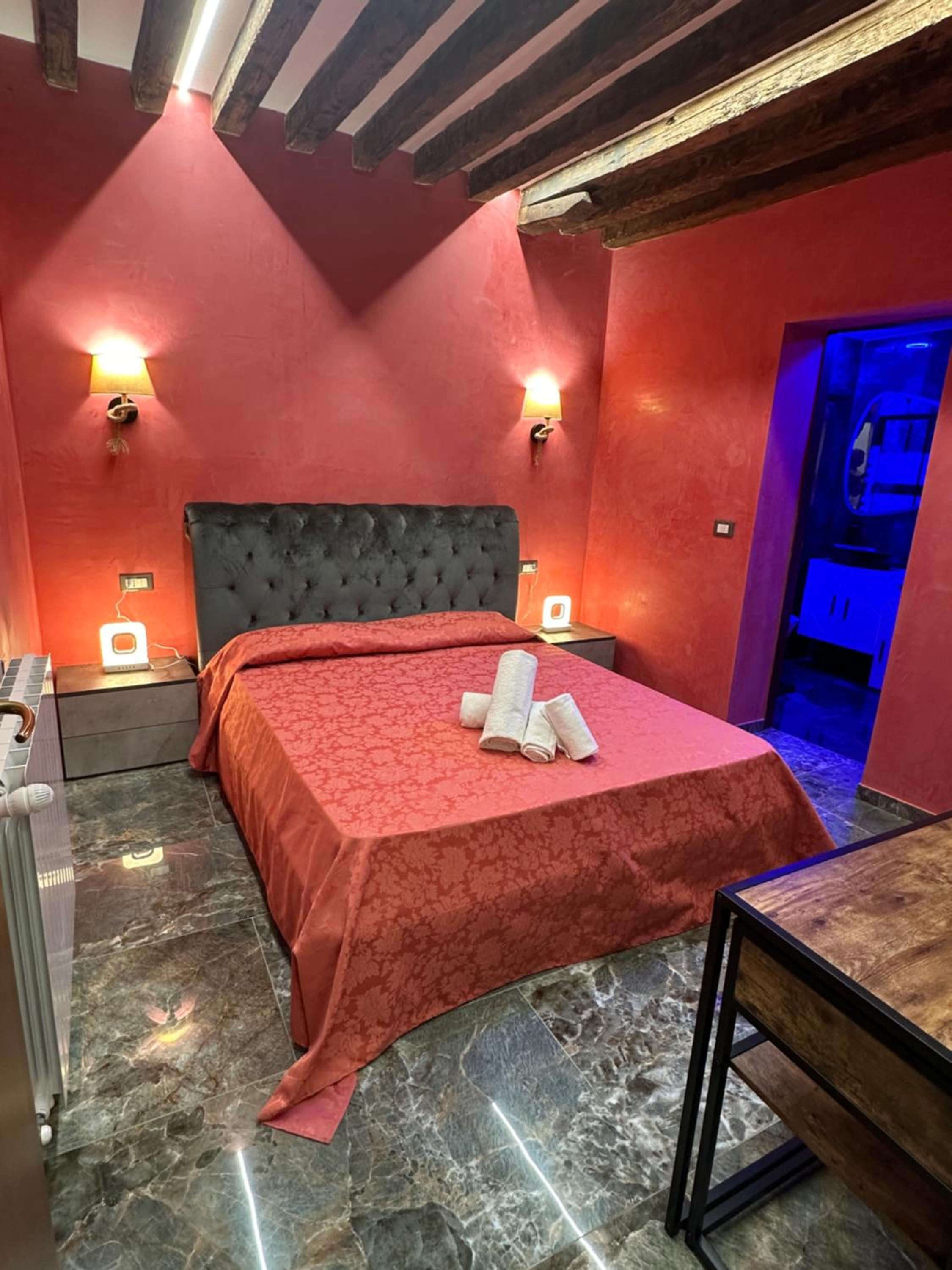 Double Room with Private Bathroom photo 2