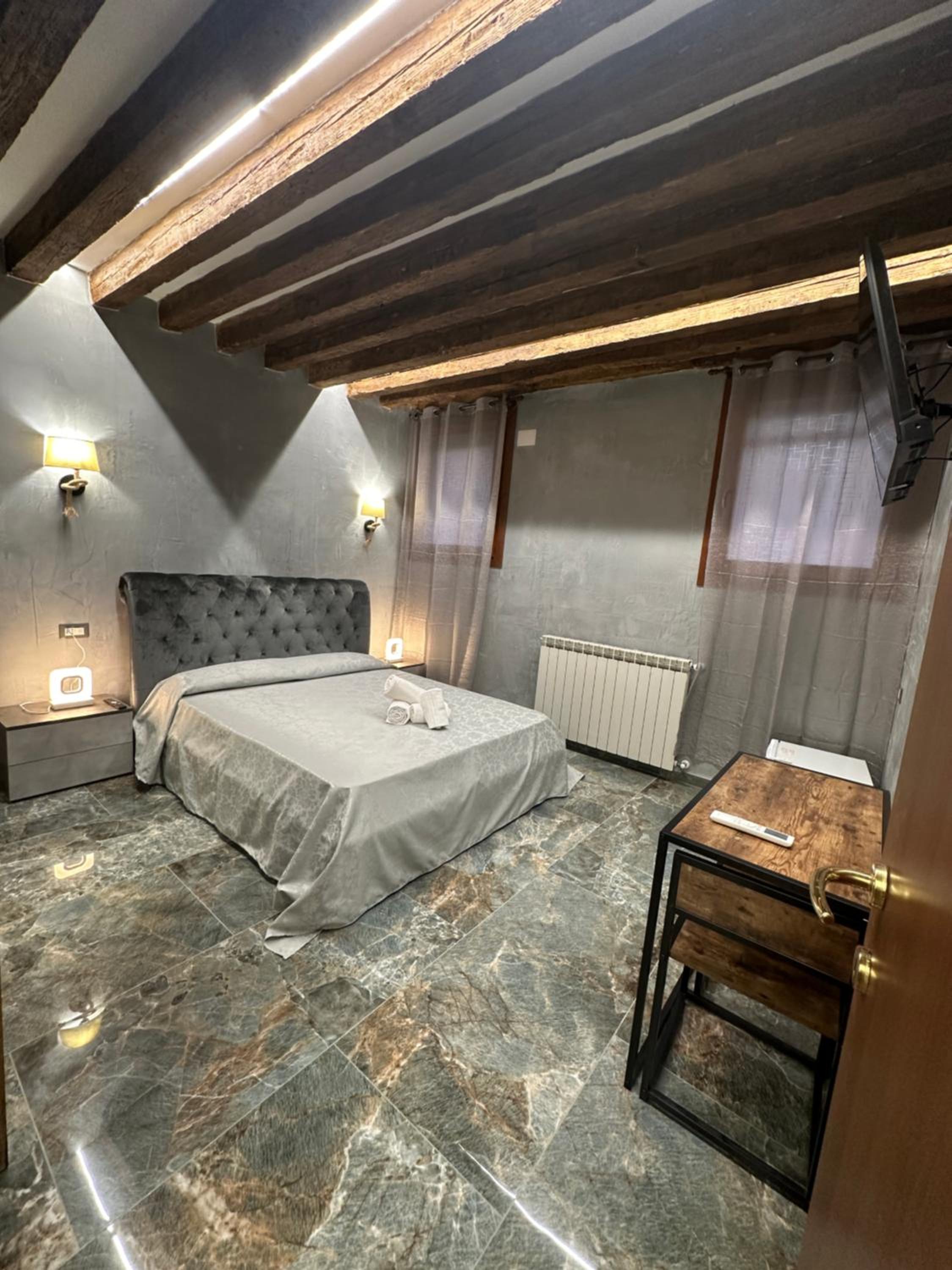 Family Room with Private Bathroom photo 1