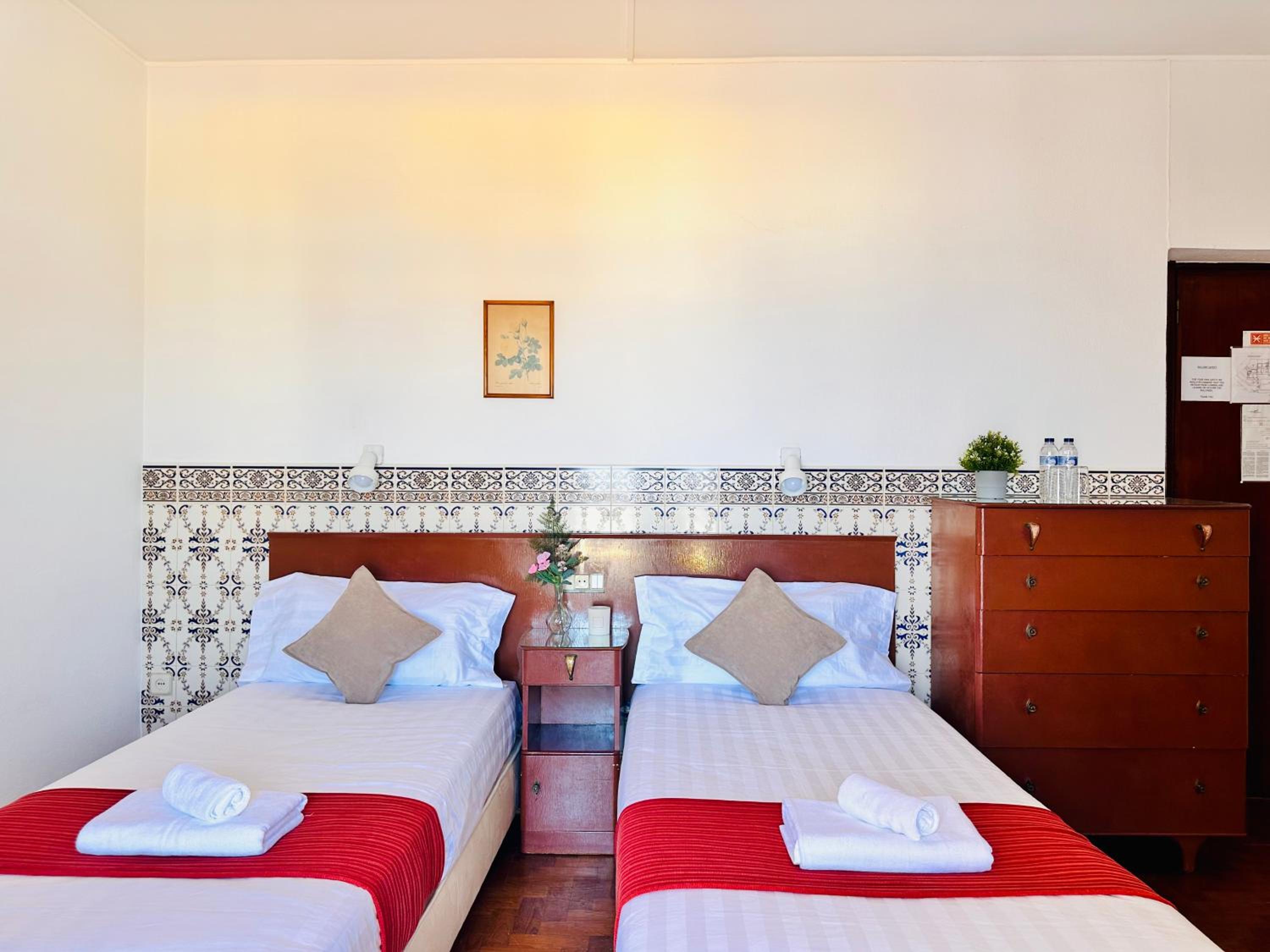 Superior Twin Room with Sea View - Photo 1