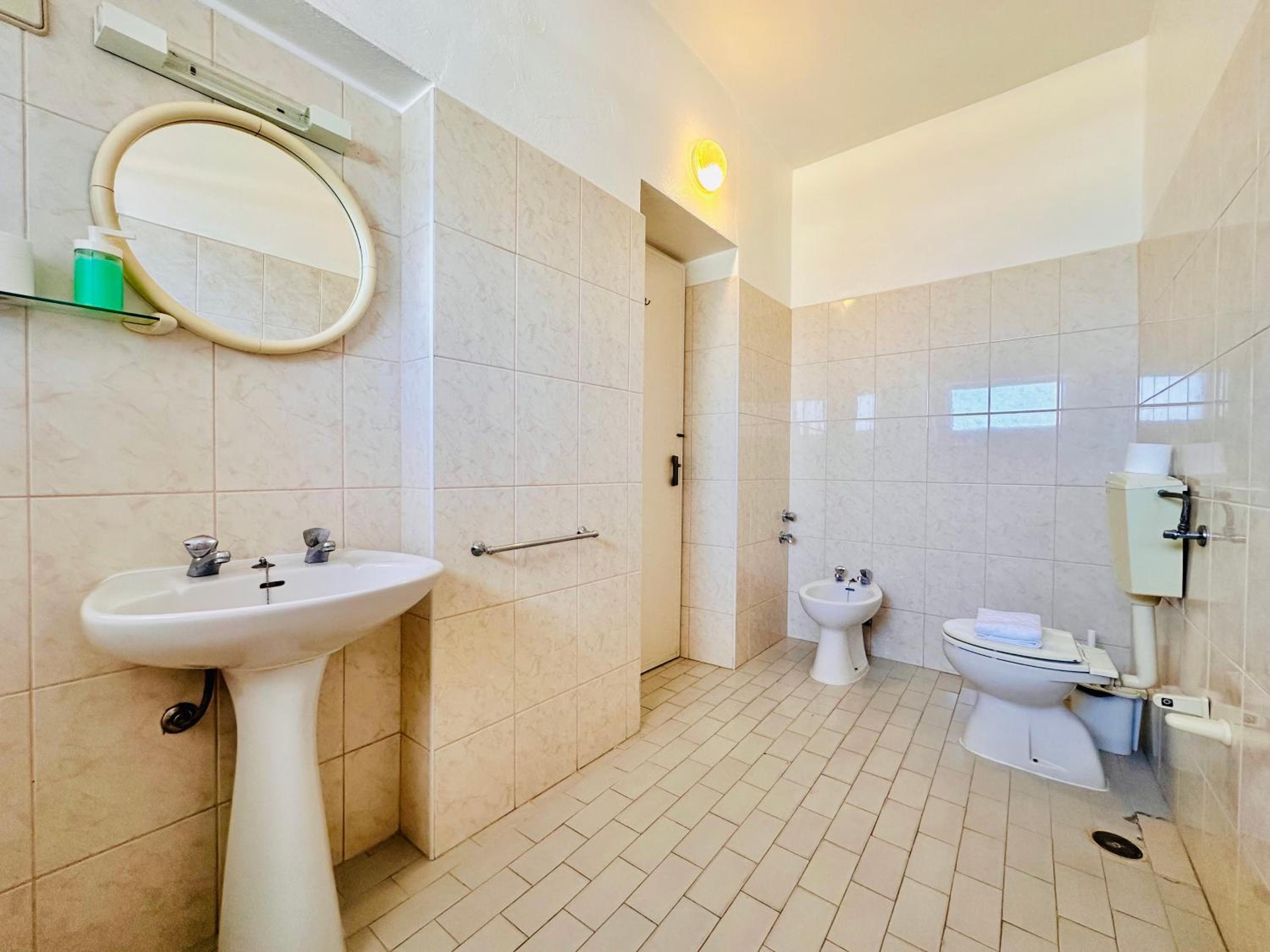 Superior Twin Room with Sea View - Photo 2