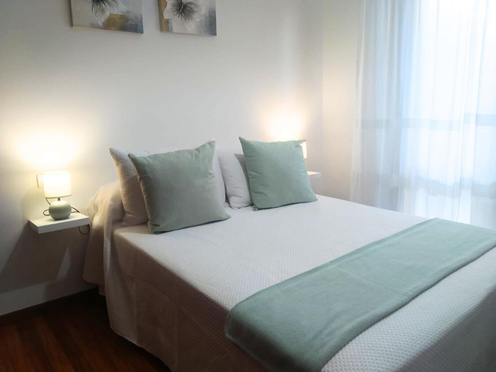 Three-Bedroom Apartment with View photo 3