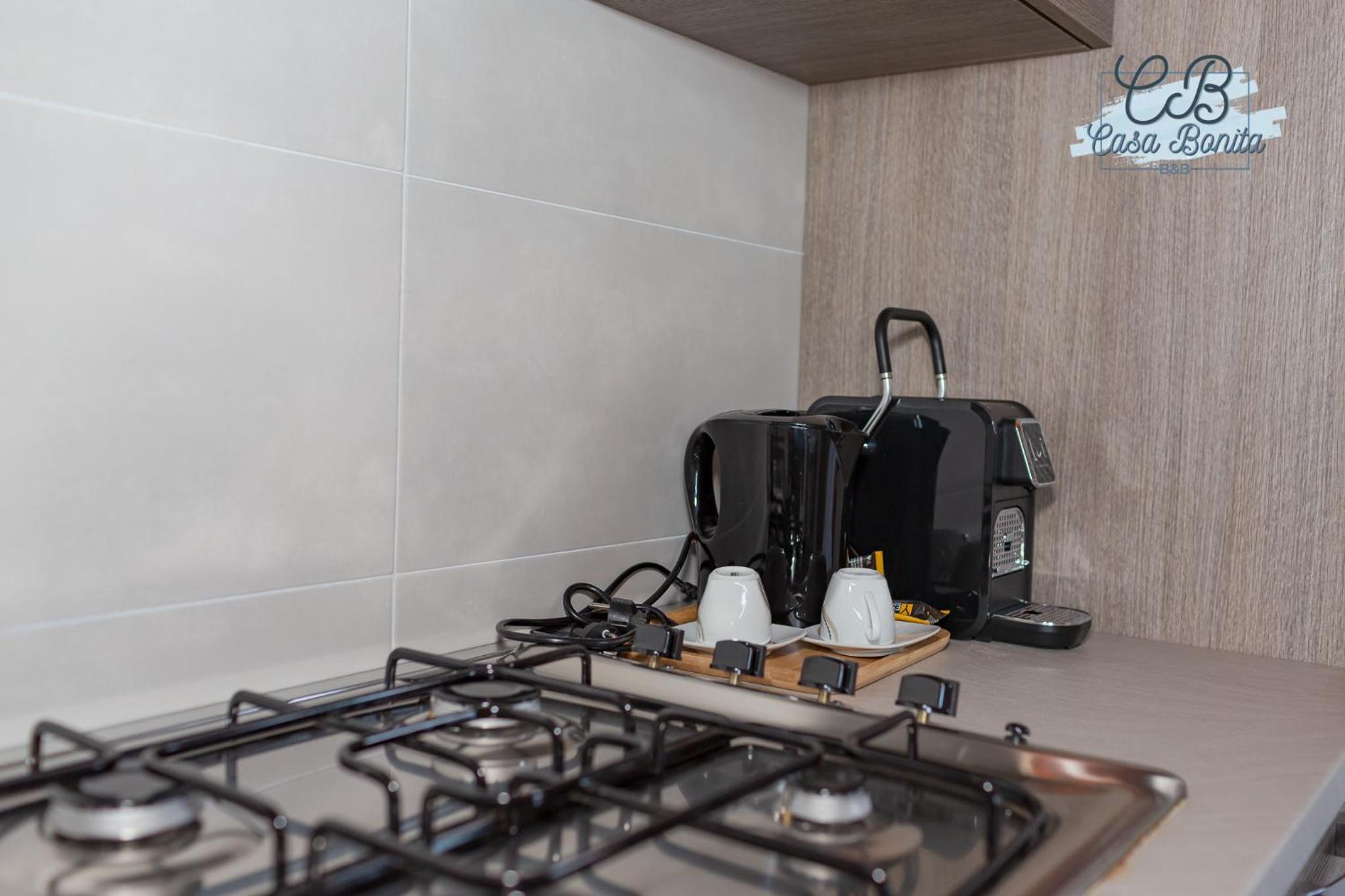 Studio Apartment with One Double Bed photo 3