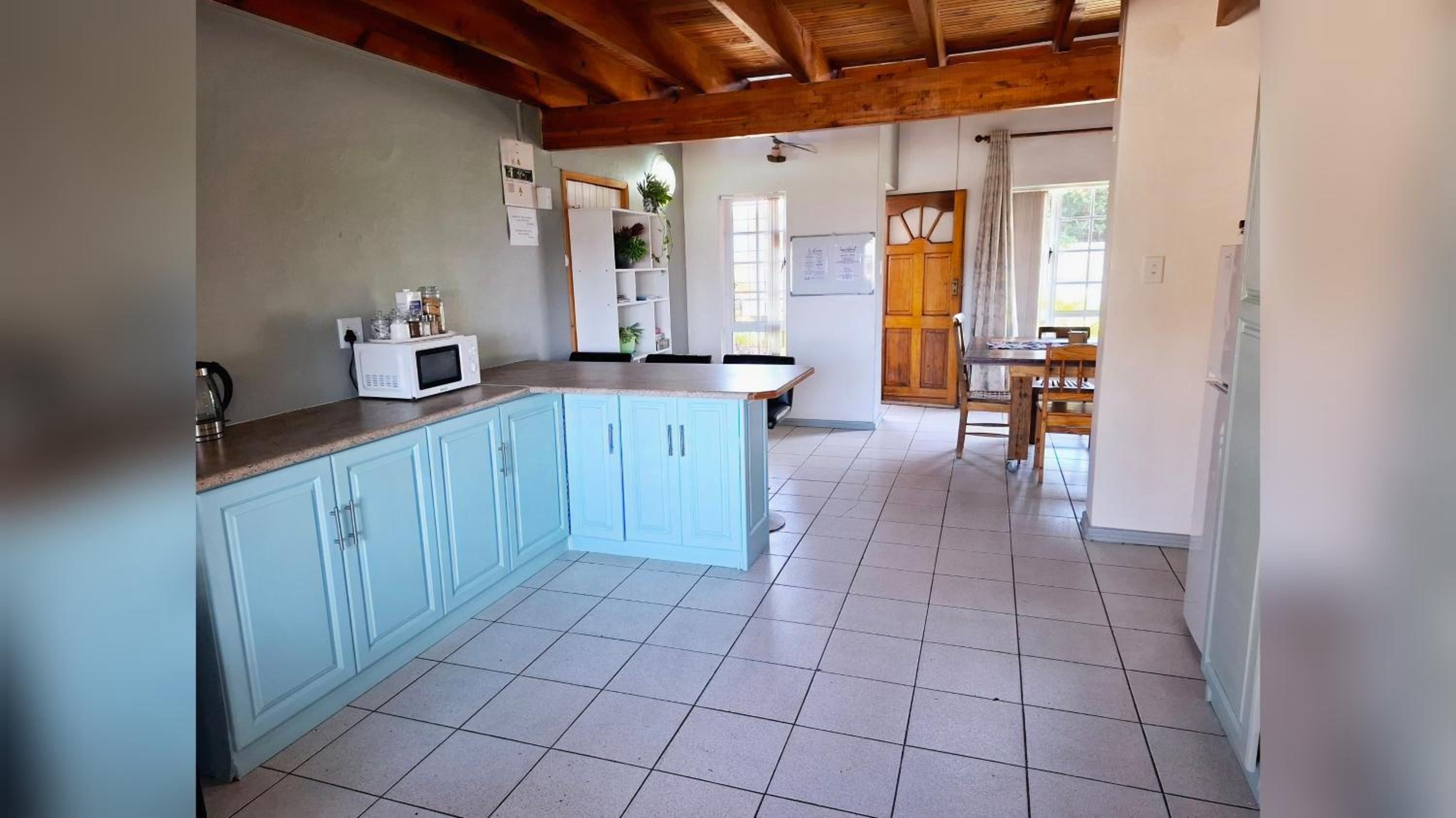 Four-Bedroom House - Photo 11