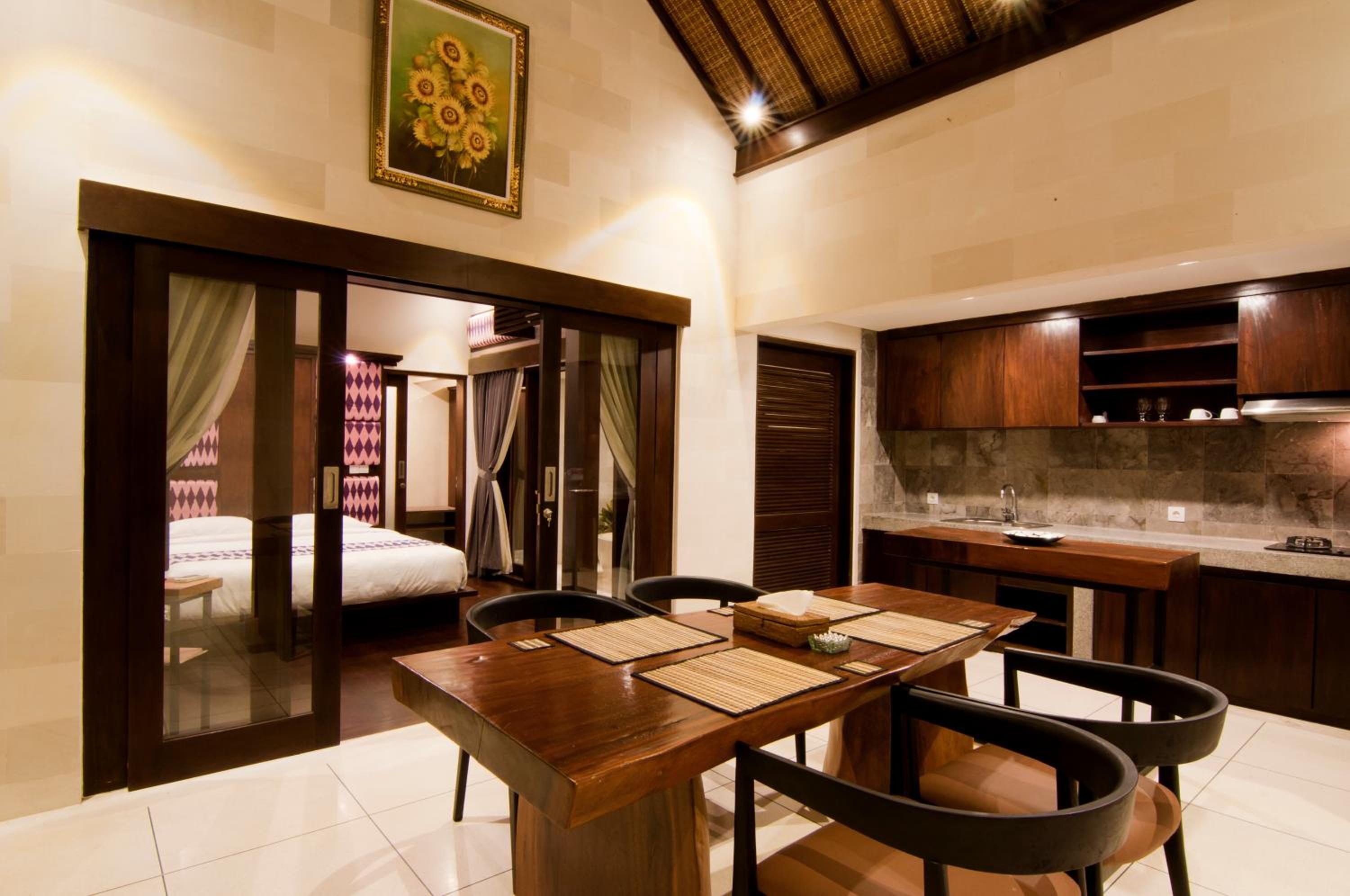 Villa with Private Pool photo 3