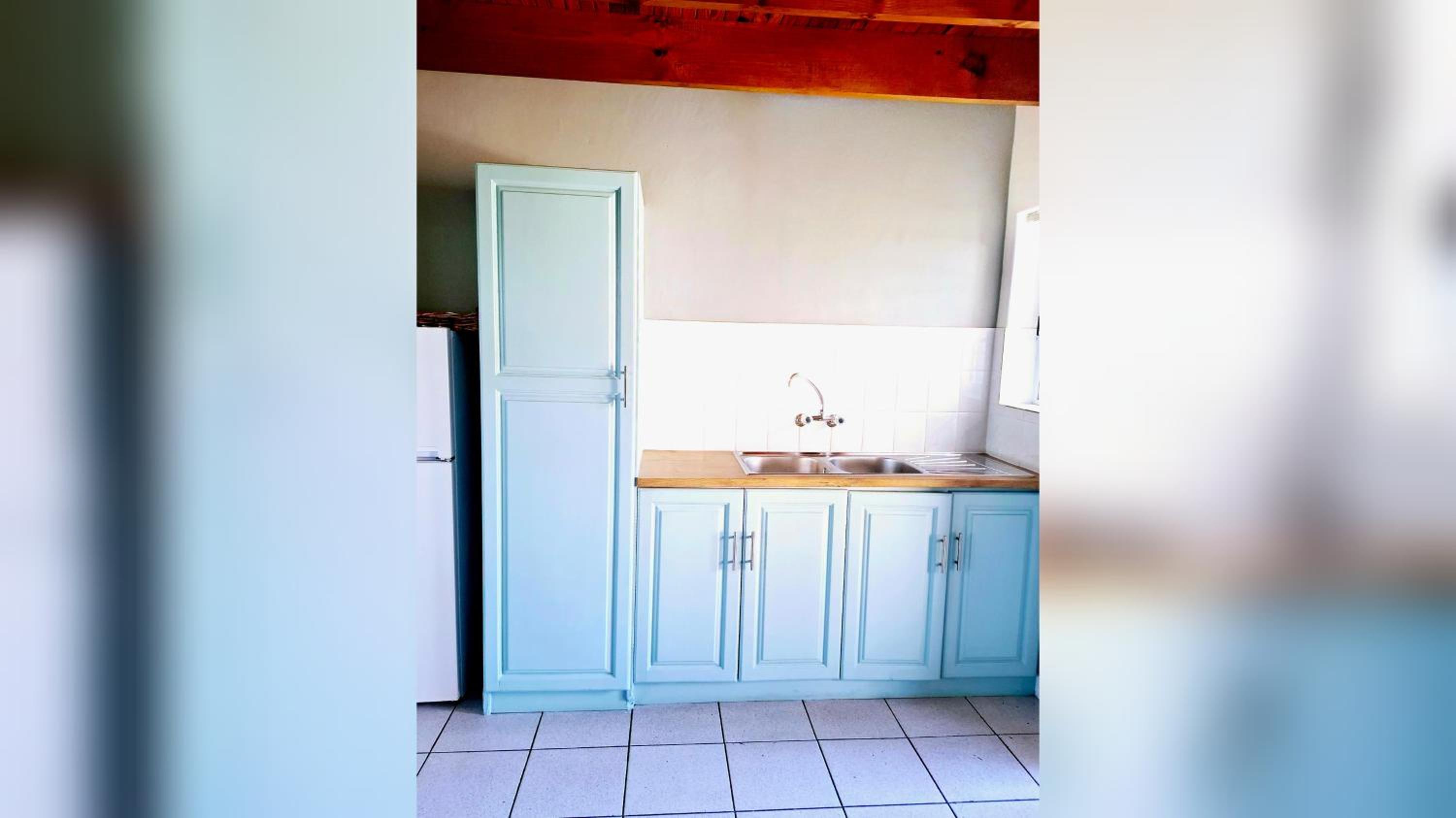 Four-Bedroom House - Photo 12