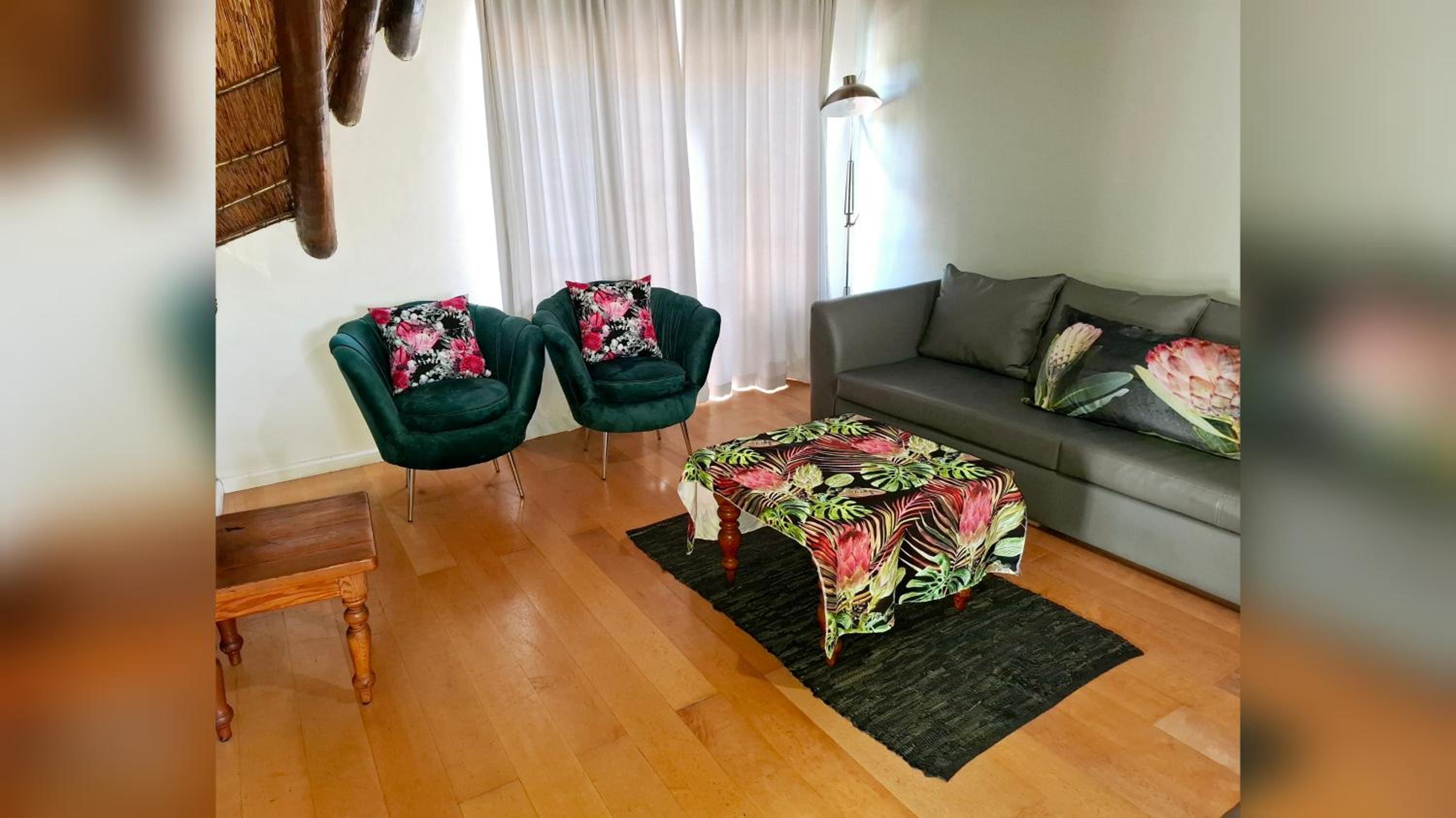 Four-Bedroom House - Photo 16