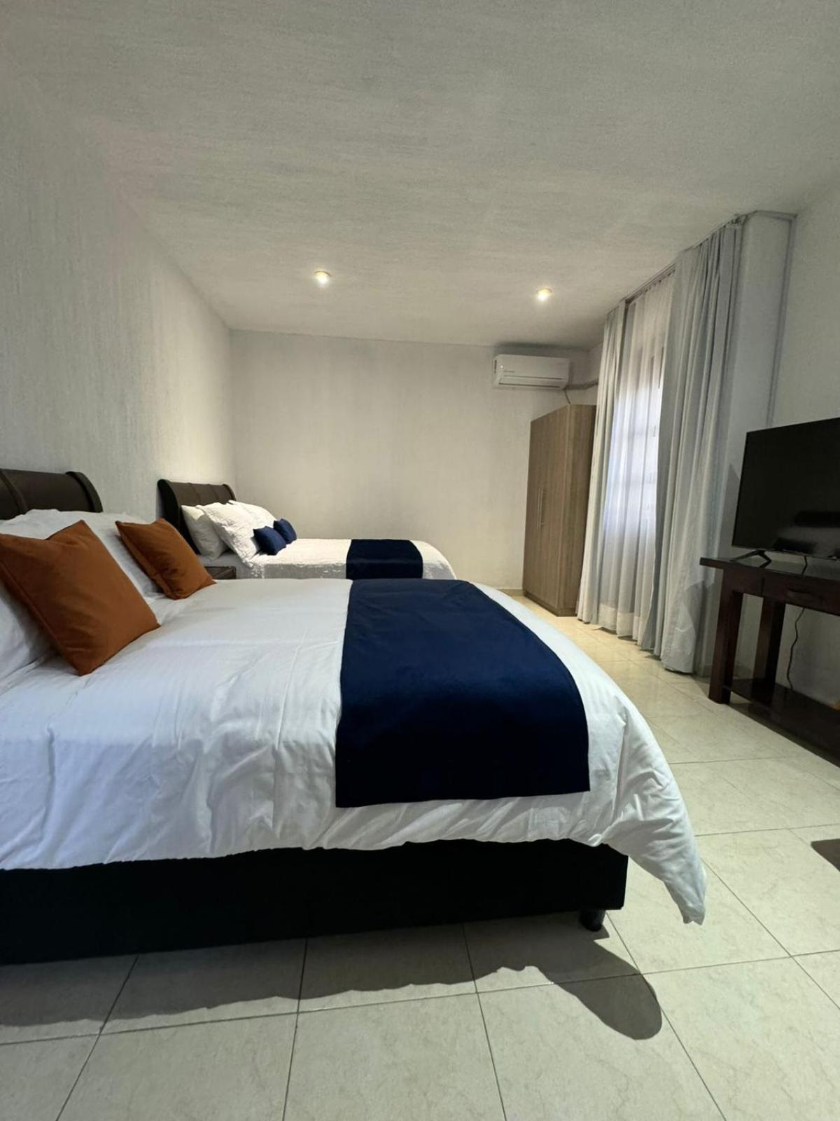 Standard Twin Room photo 3