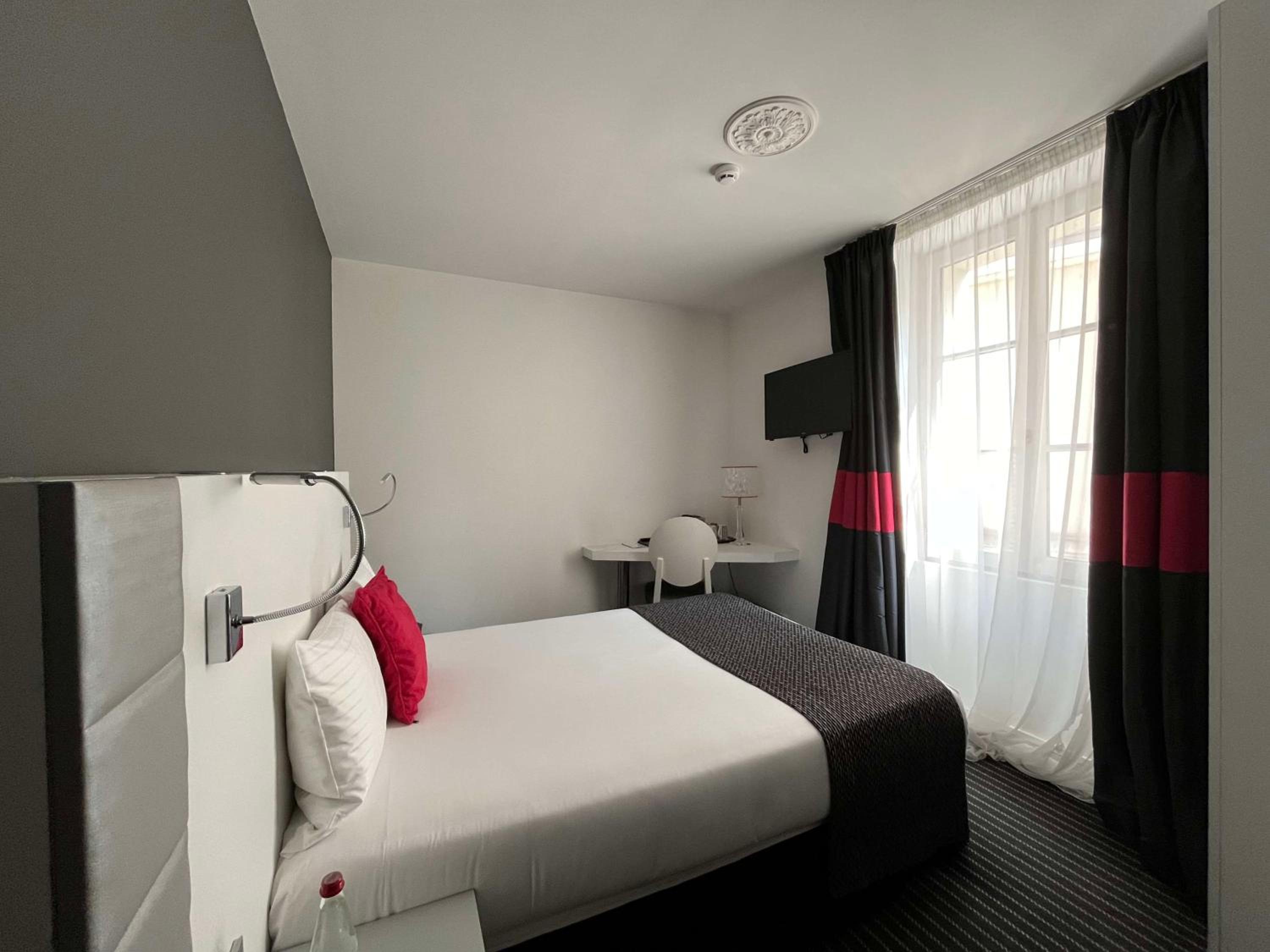 Standard Single Room - Non-Smoking - Photo 2