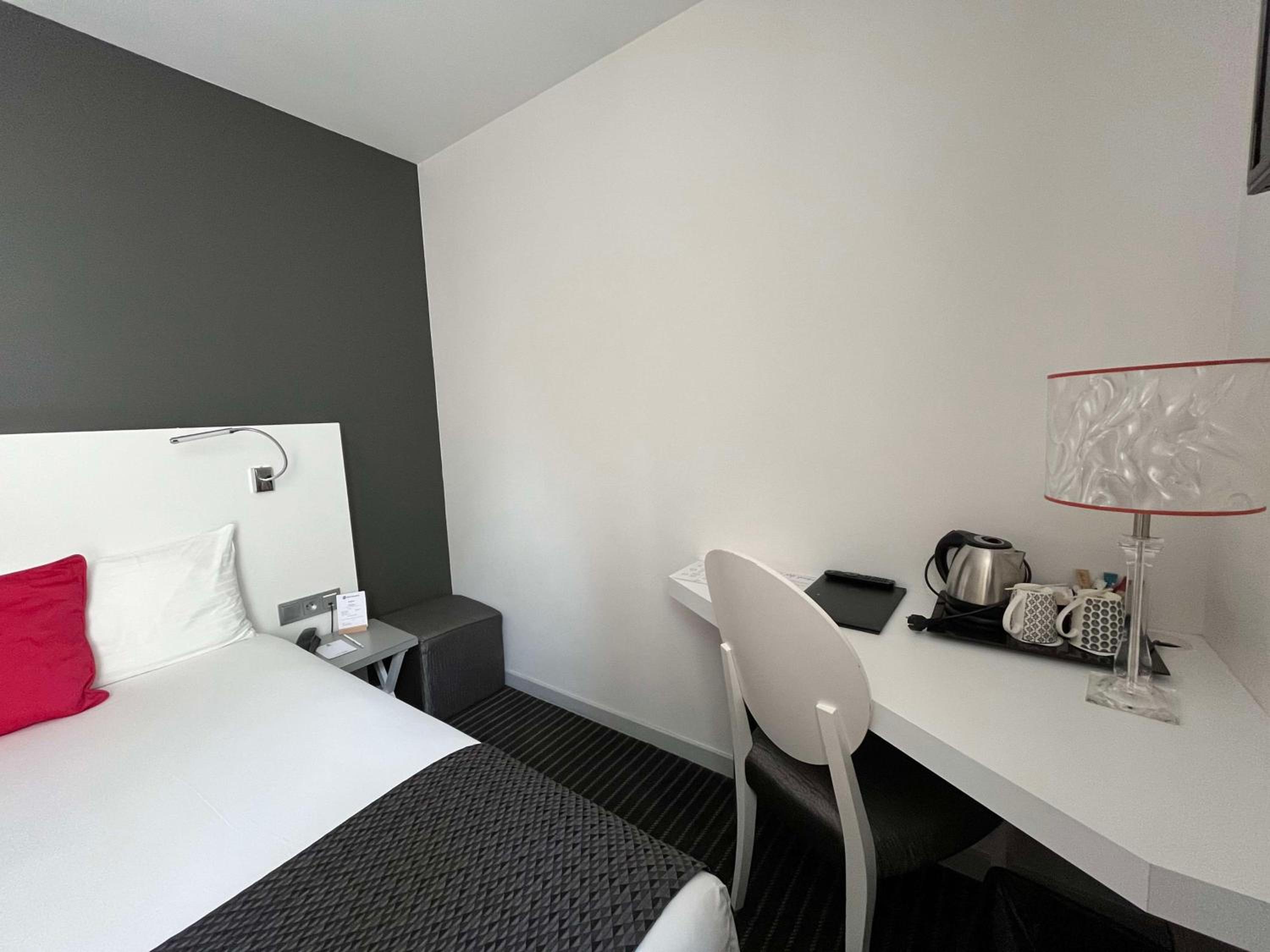 Standard Single Room - Non-Smoking - Photo 1