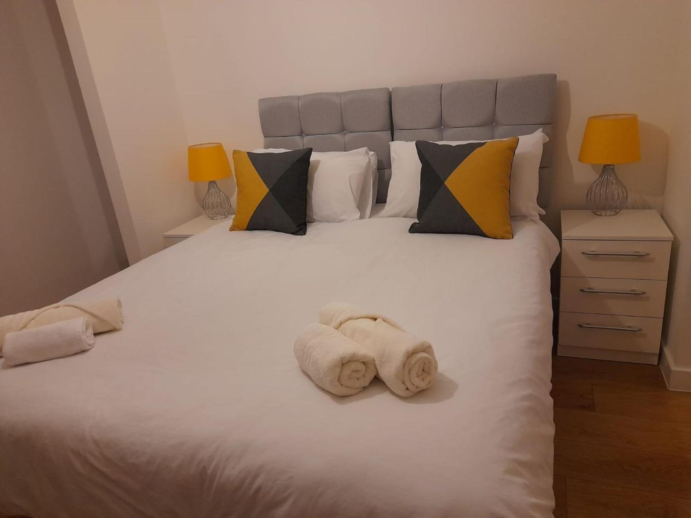 One-Bedroom Apartment photo 1
