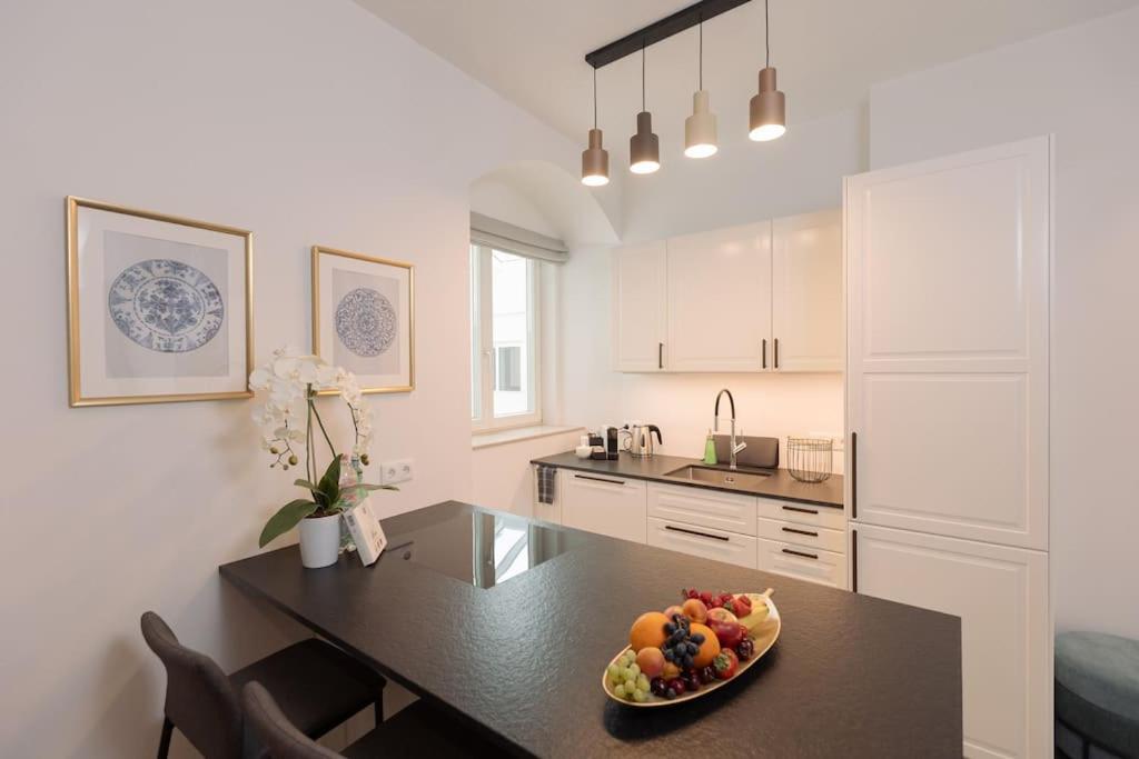 Two-Bedroom Apartment with City View photo 3