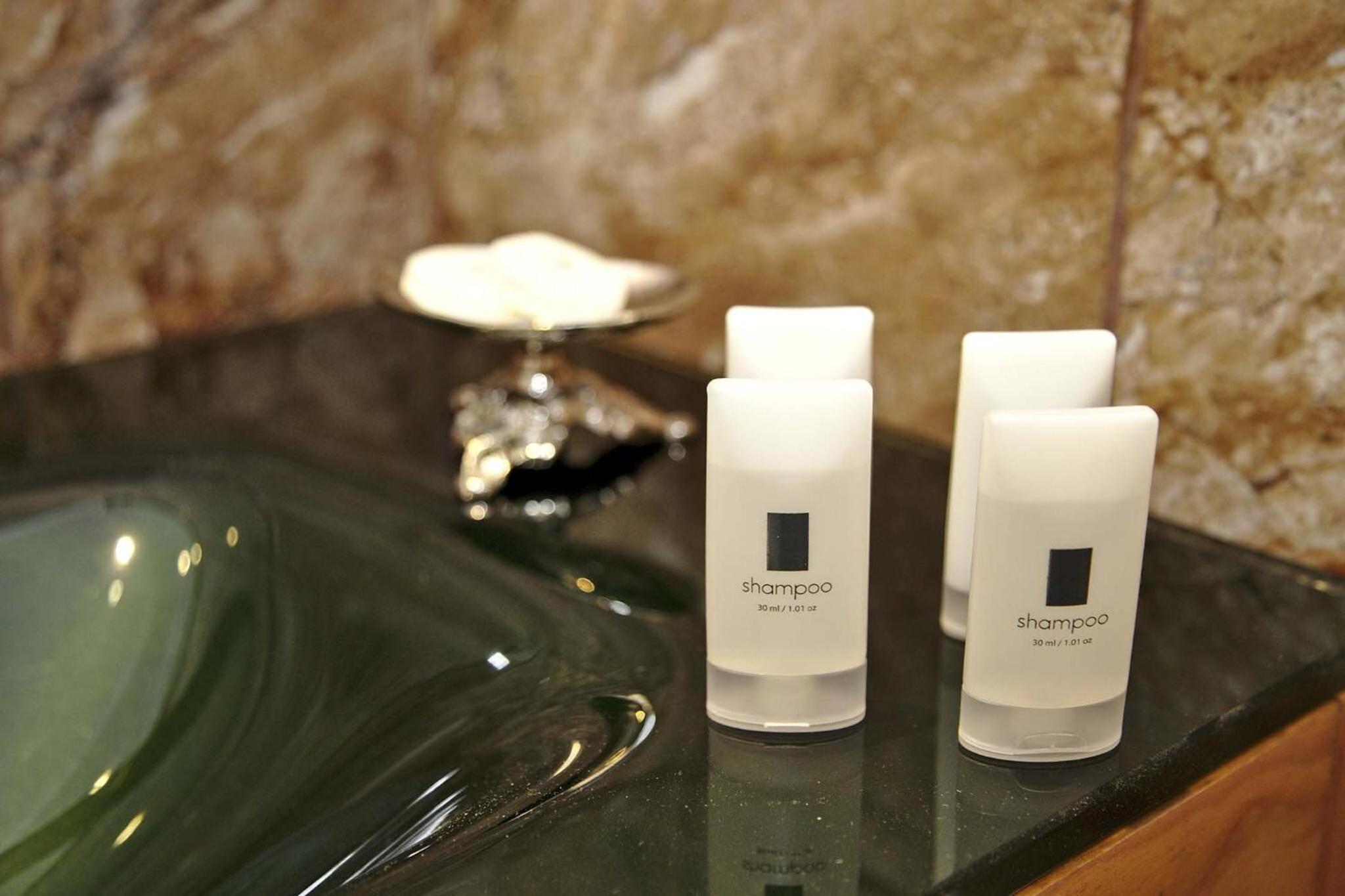 Deluxe Family Suite photo 2