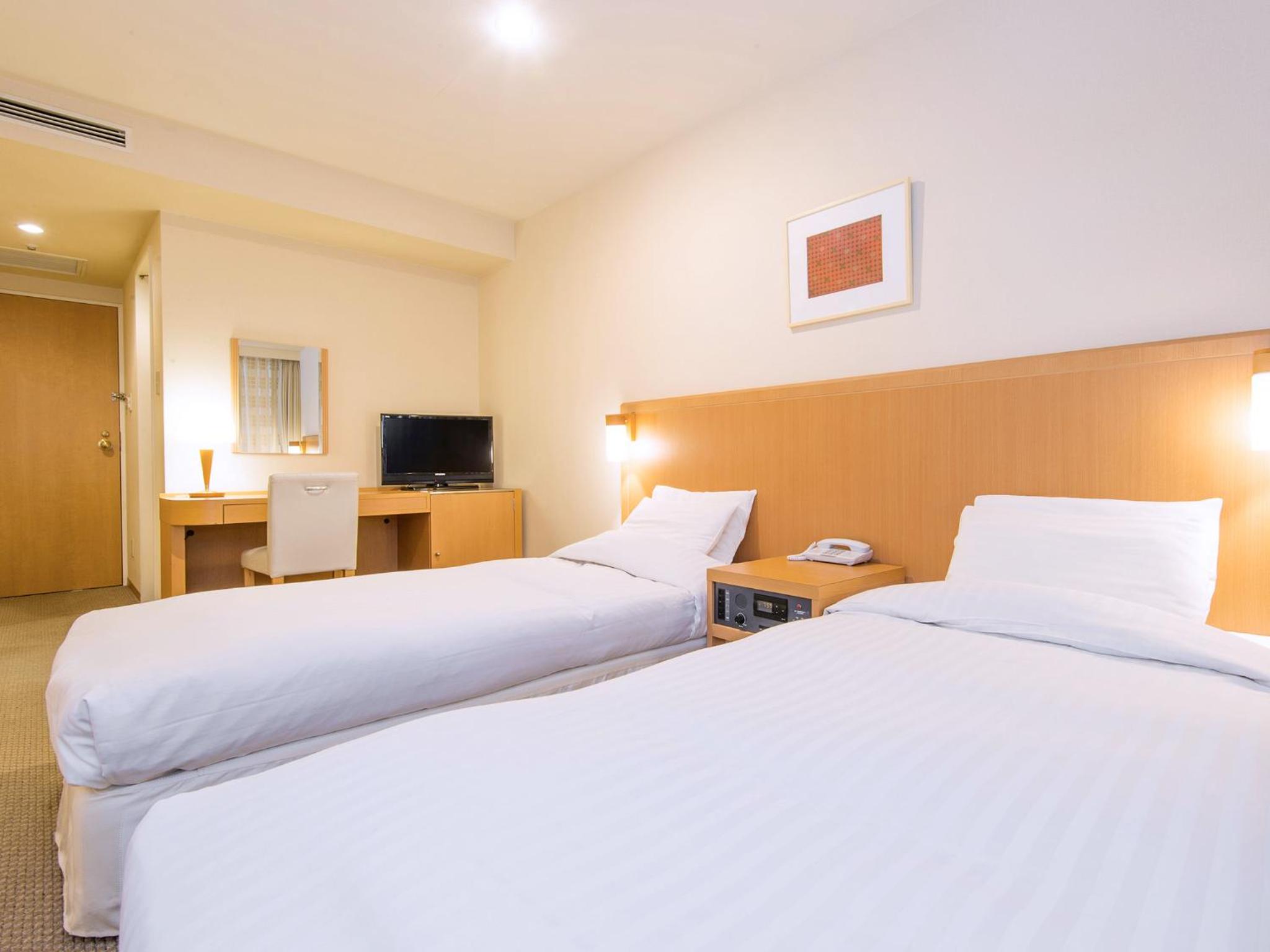 Standard Twin Room - Non-Smoking - Photo 1
