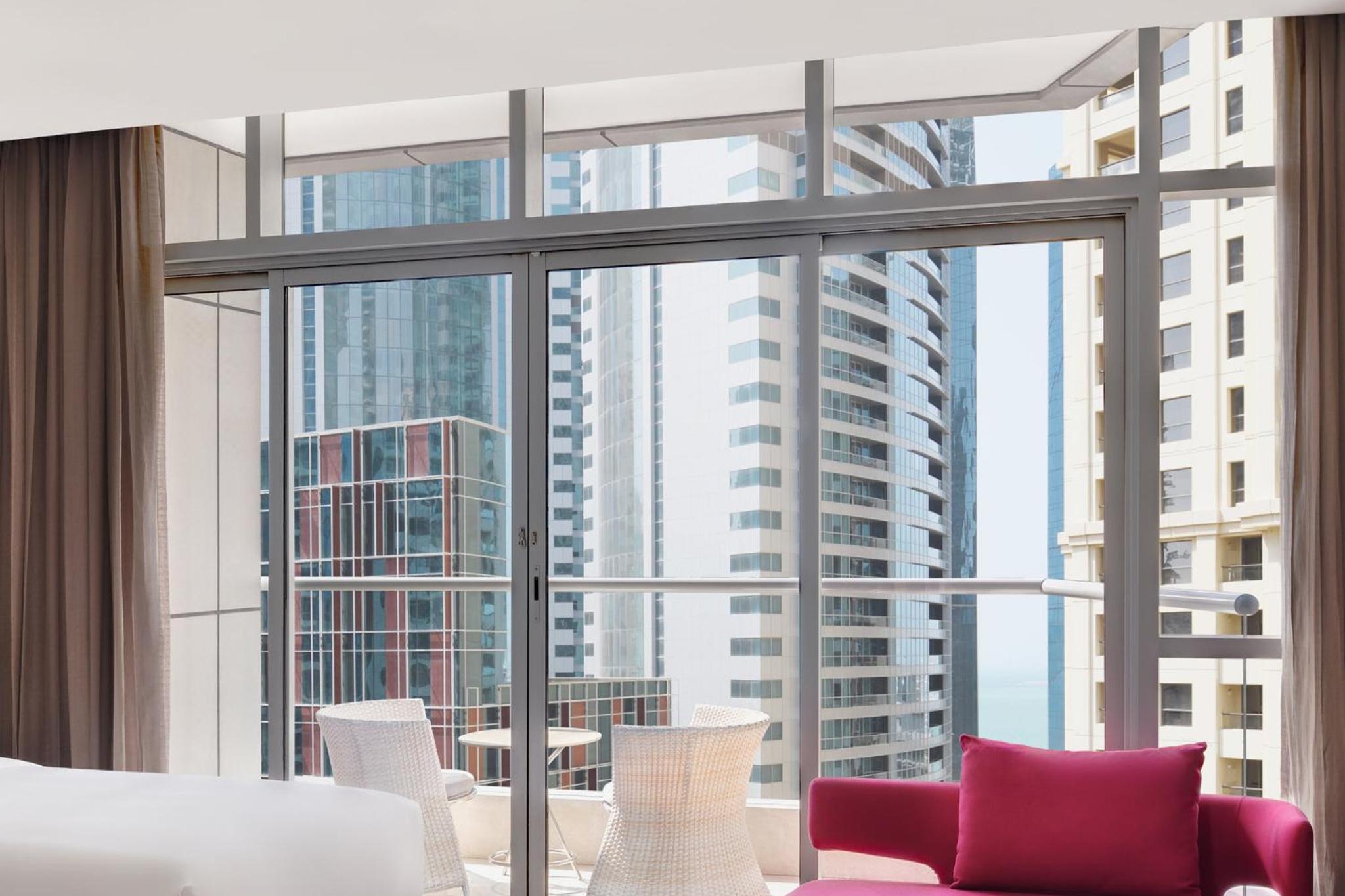 Premium Twin Room with Balcony - Photo 4