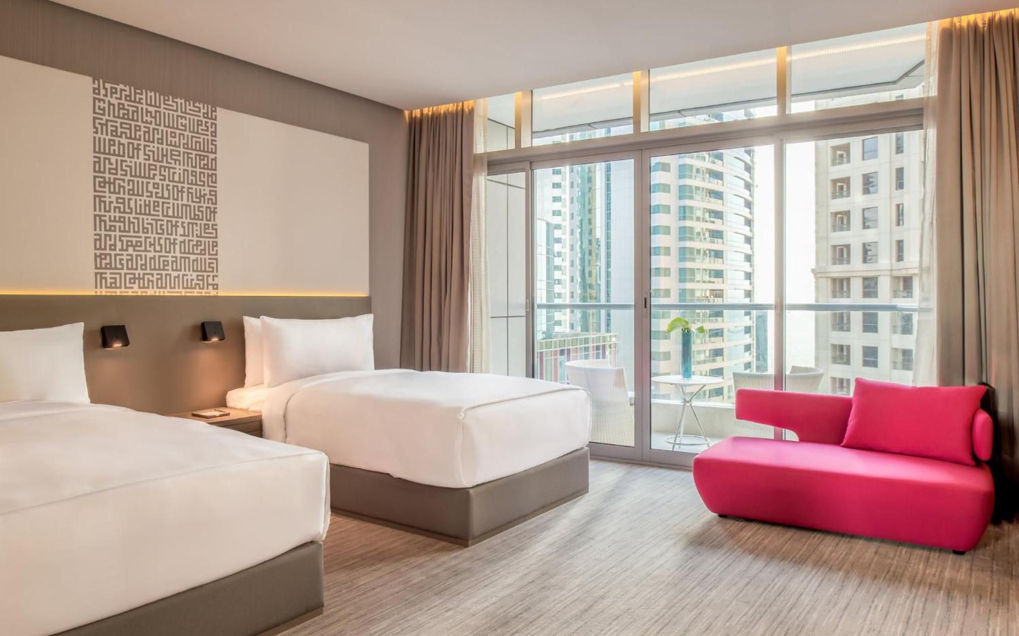 Premium Twin Room with Balcony - Photo 6