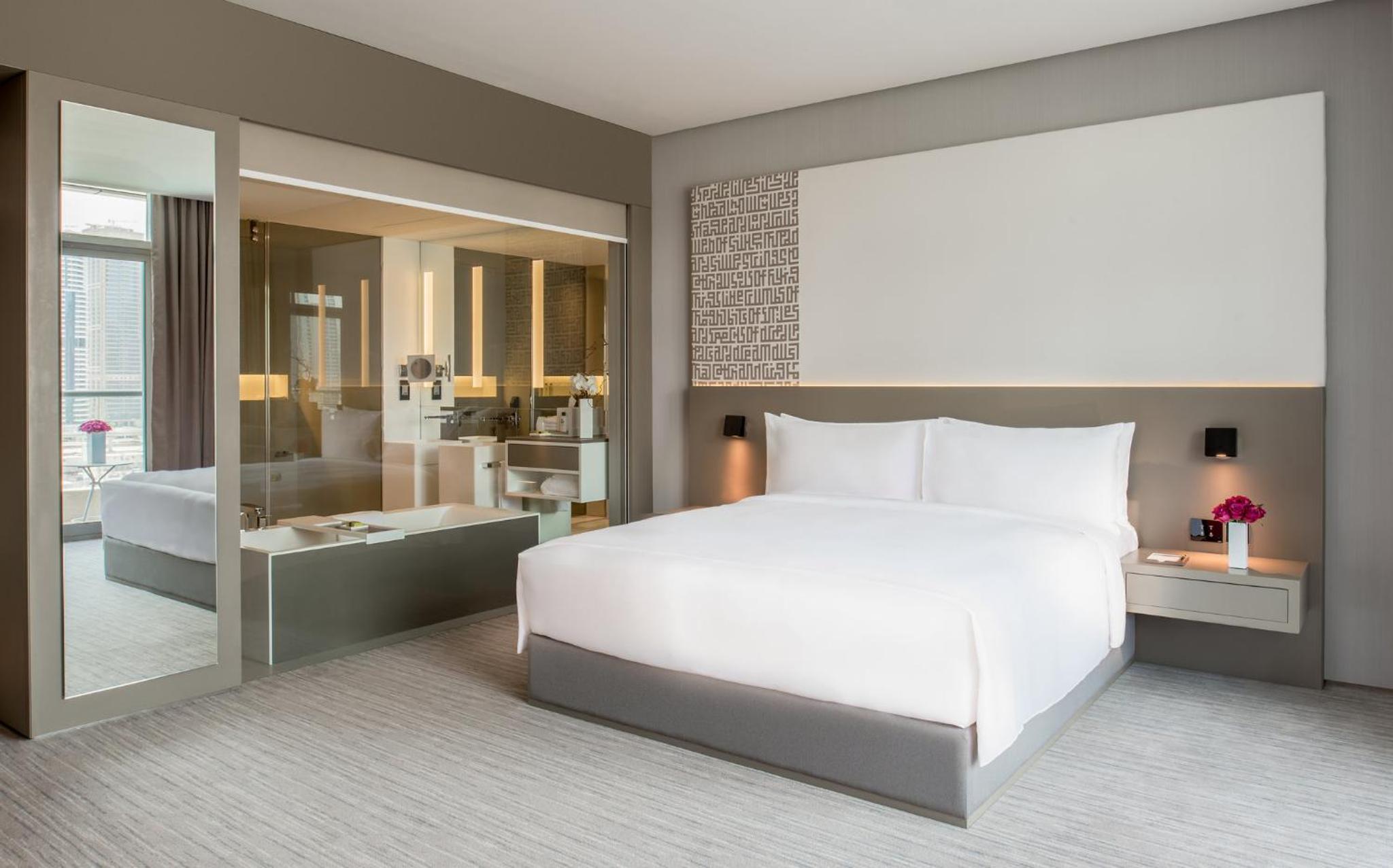 Premium King Room with Balcony and Marina View thumbnail 6