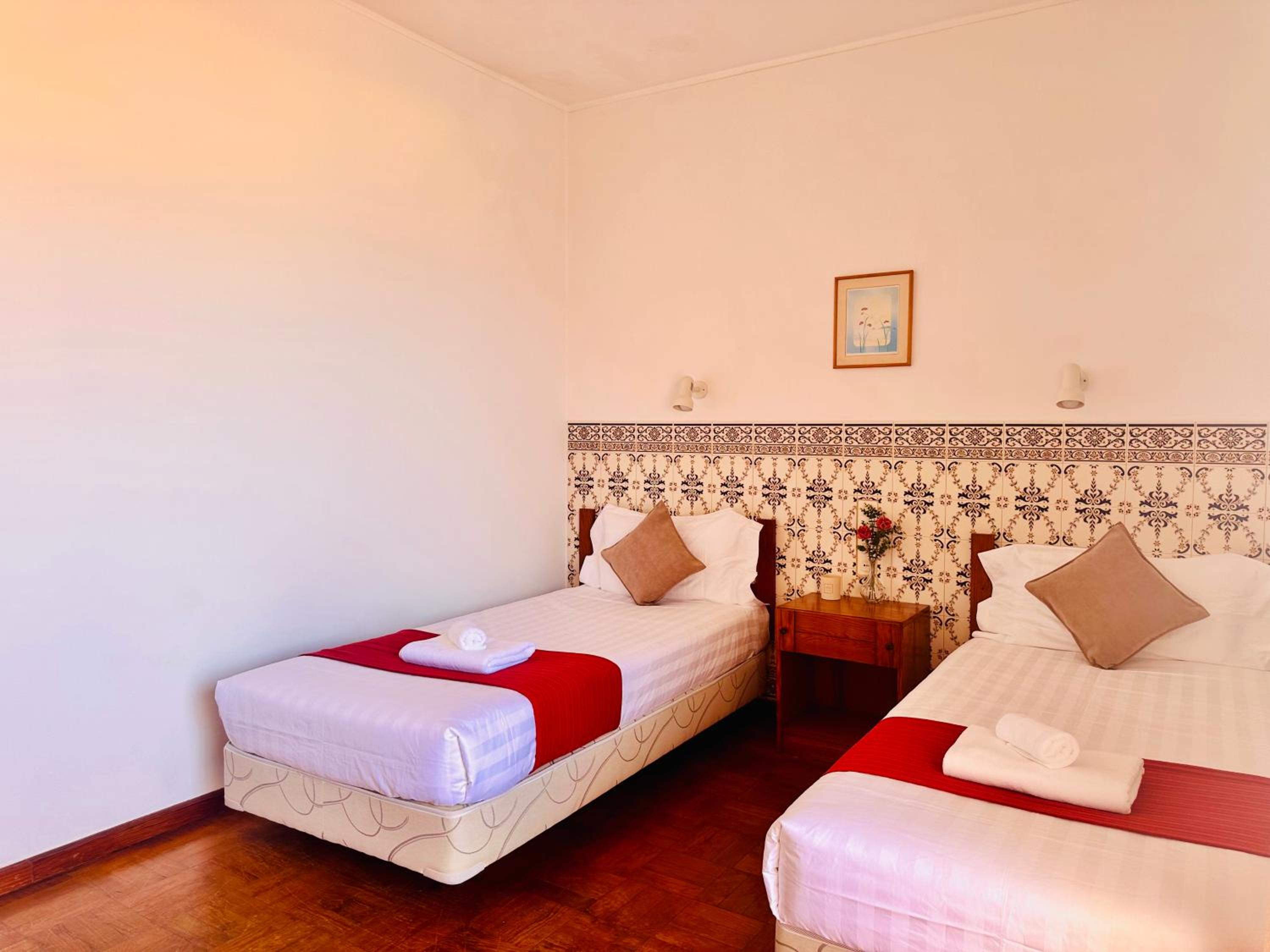 King Room with Pool View - Photo 1