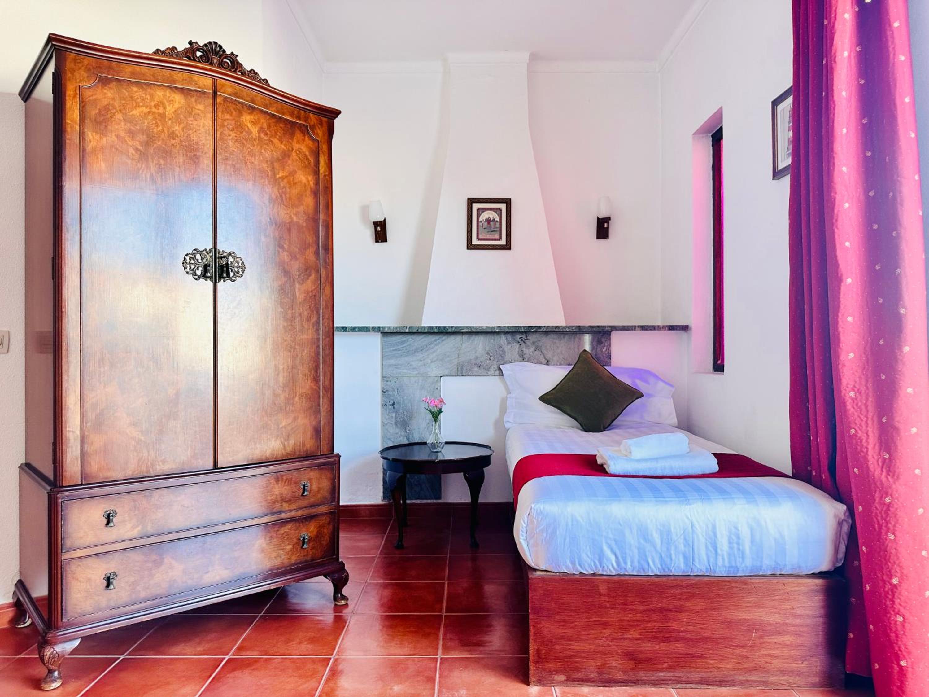 Triple Room with Terrace - Photo 3