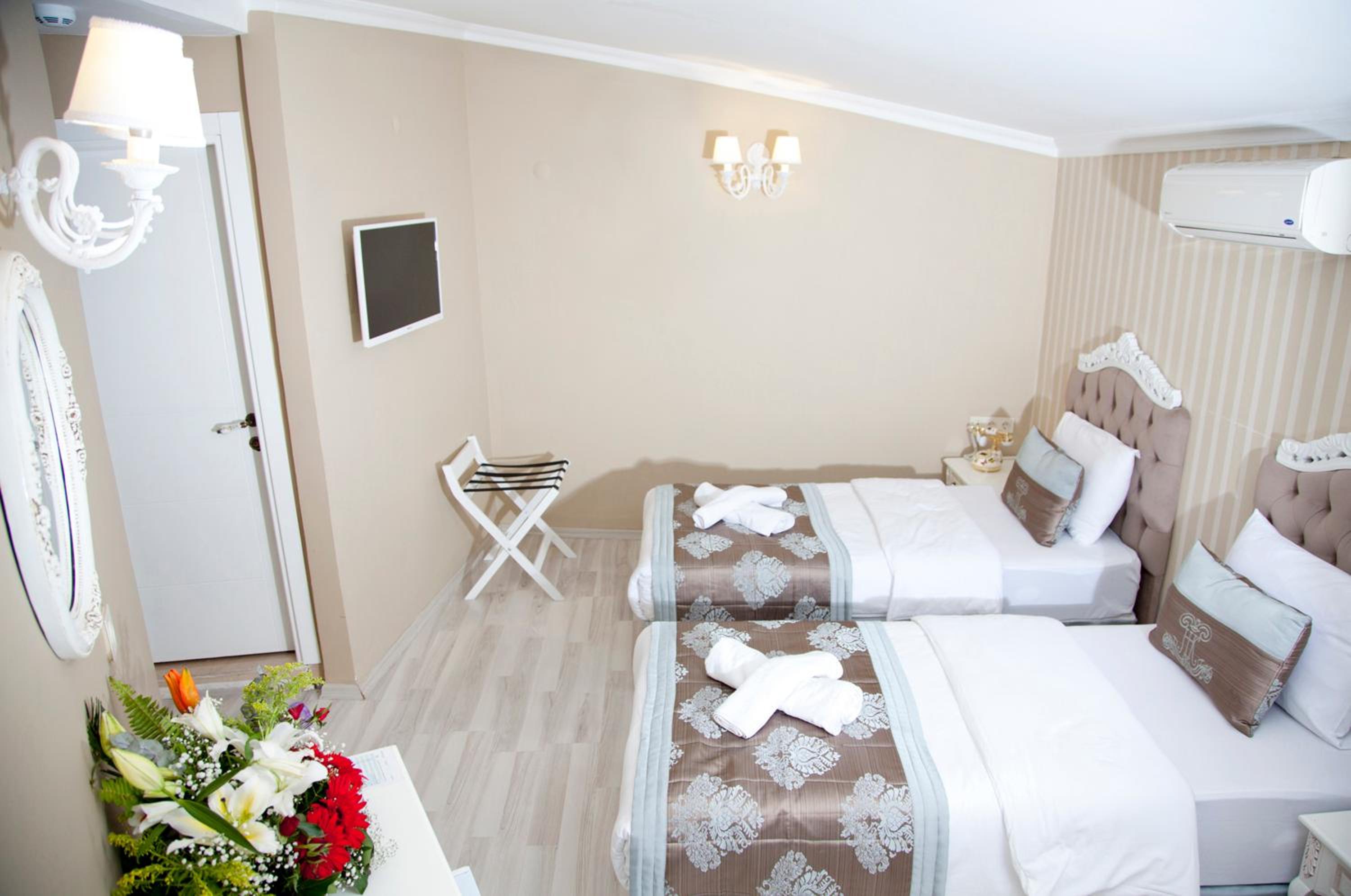 Standard Double Room - Photo 1