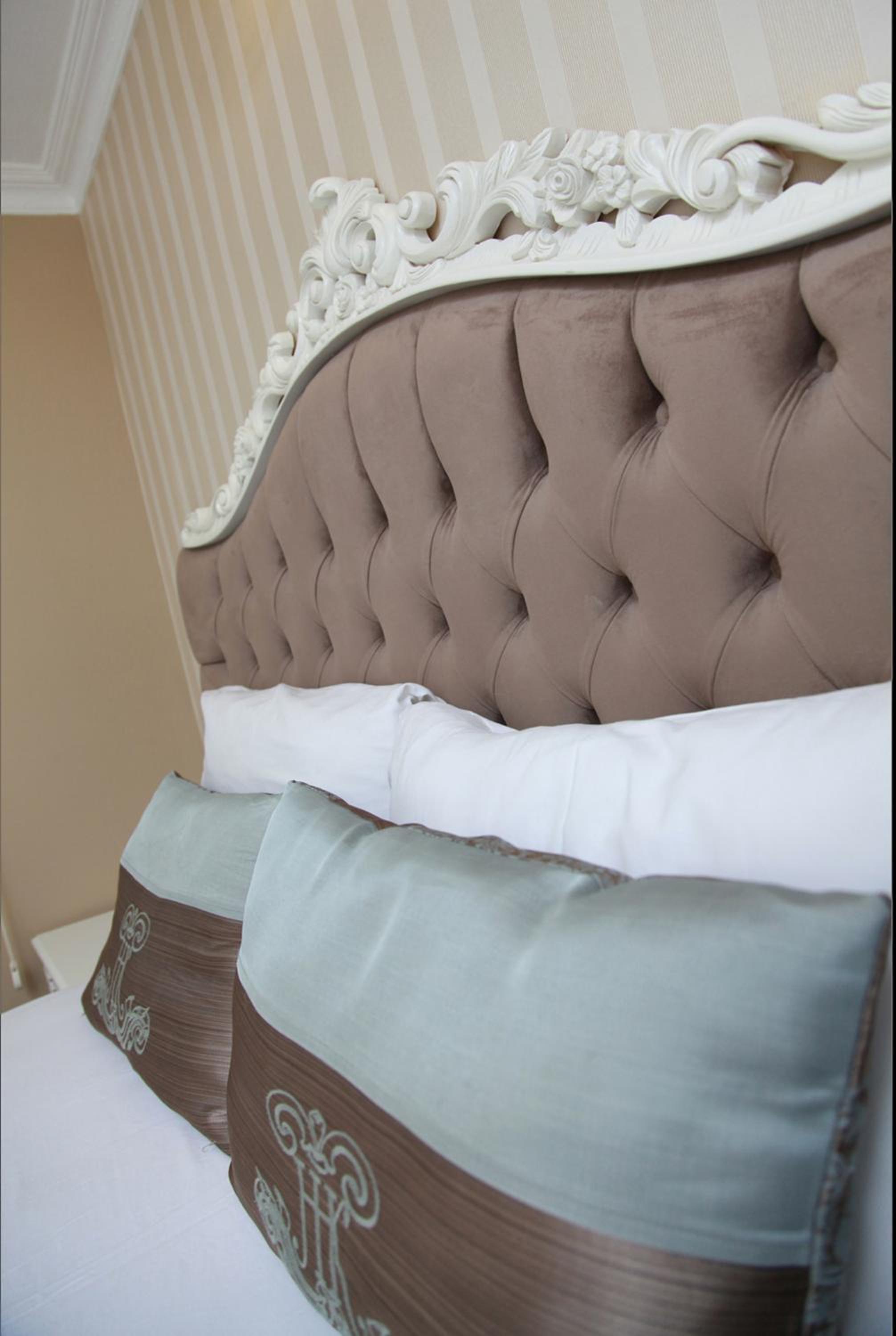 Standard Double Room - Photo 10