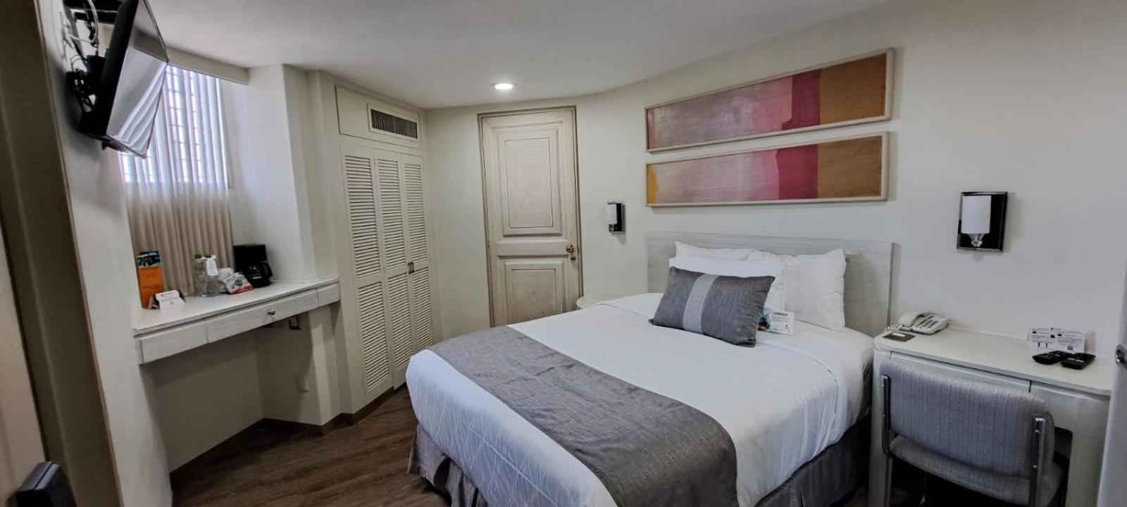 Small Single Room photo 1