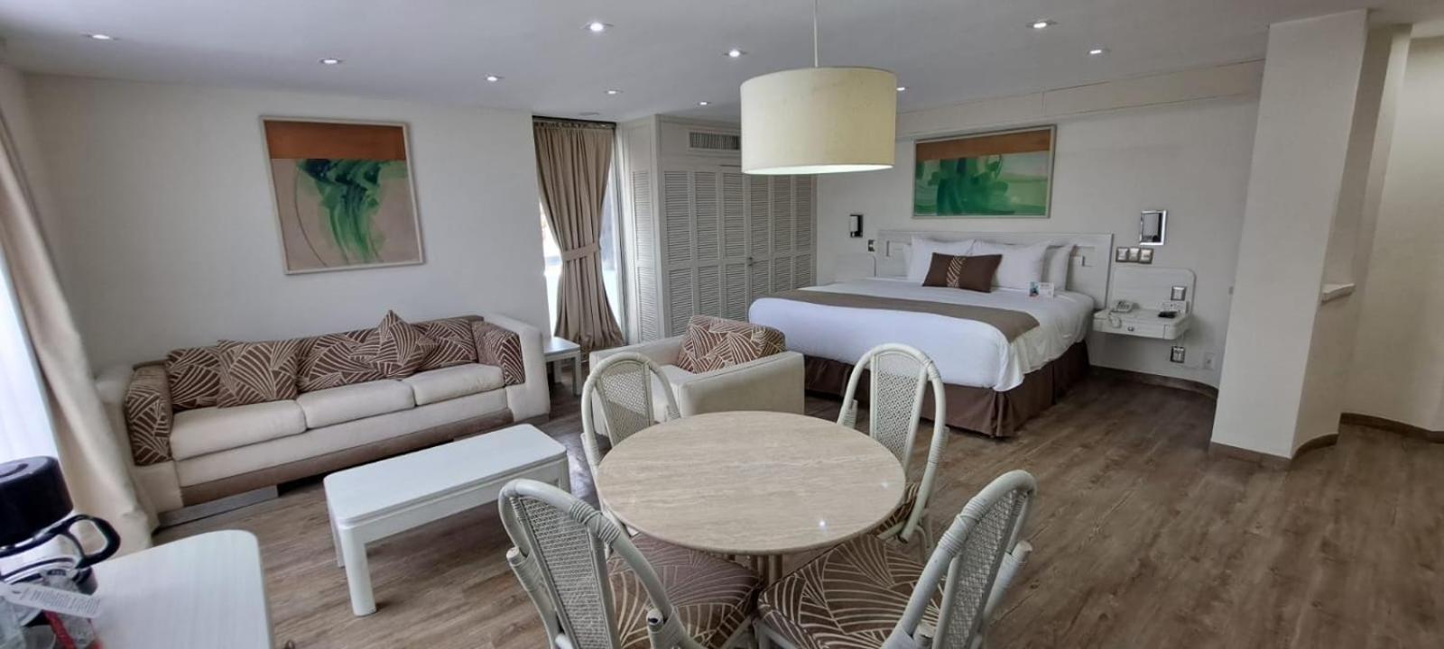 Suite photo 1