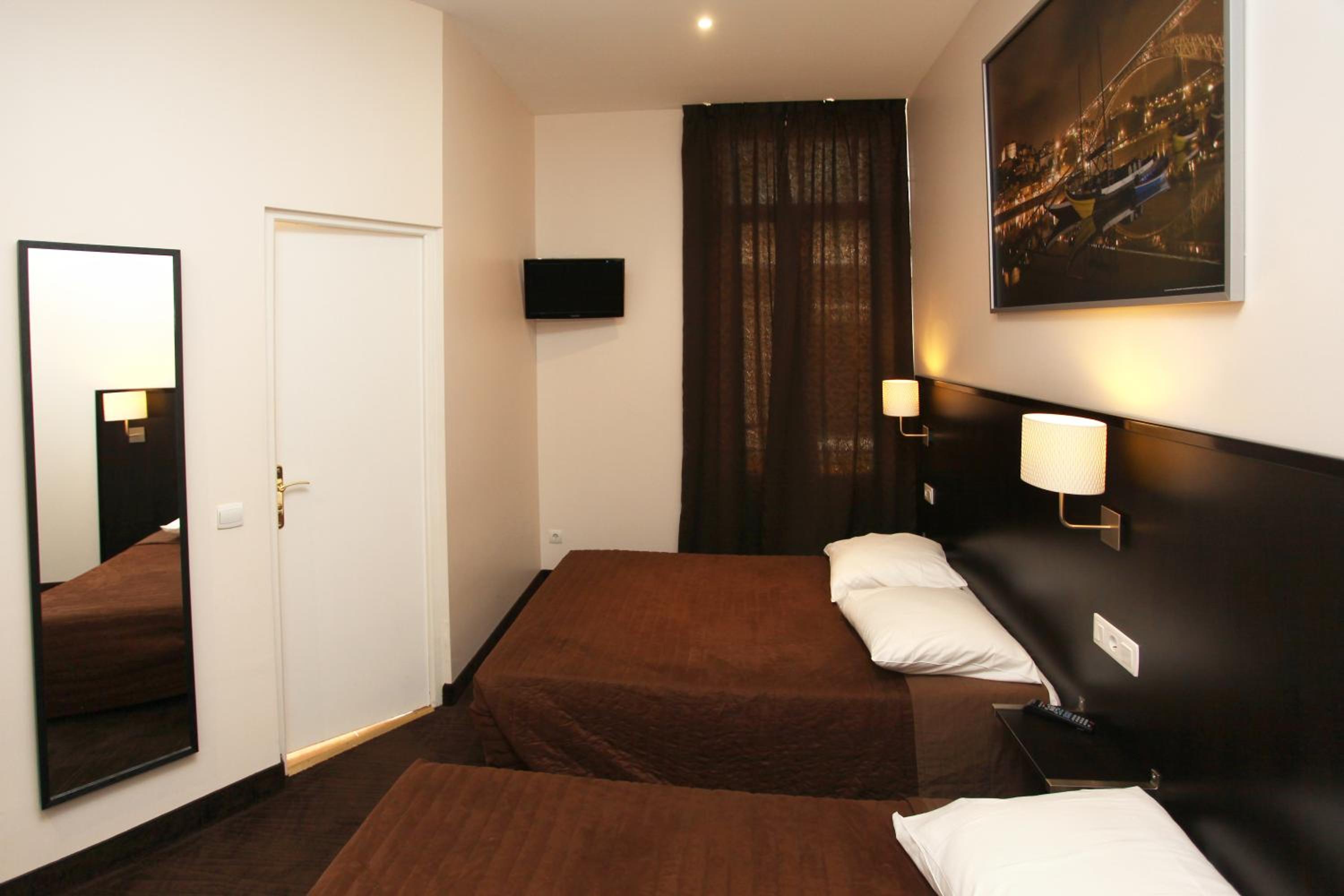 Triple Room - Photo 2