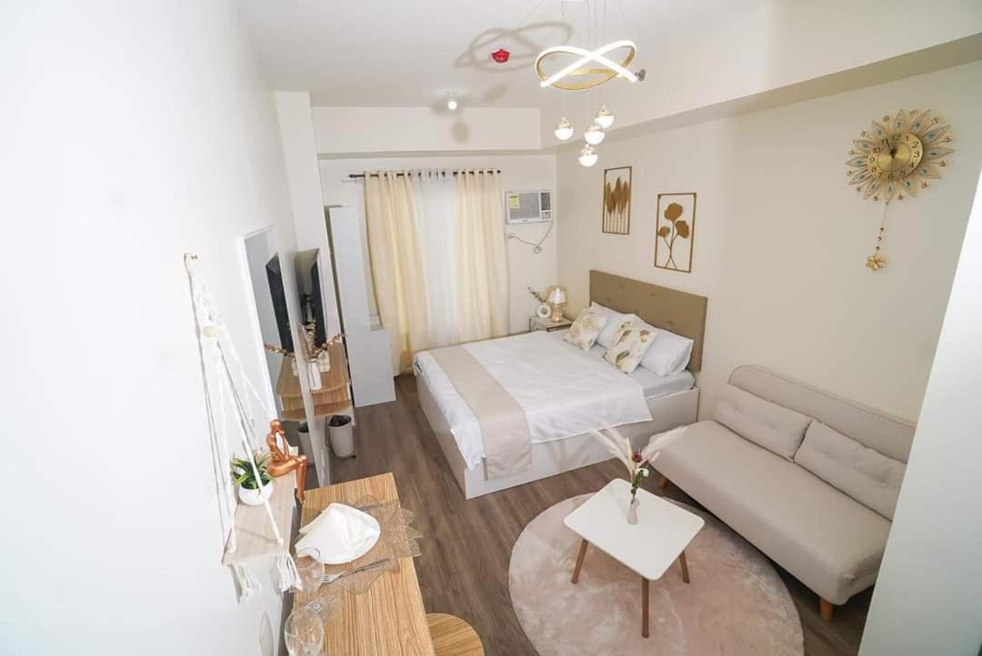 Studio with Sofa Bed
