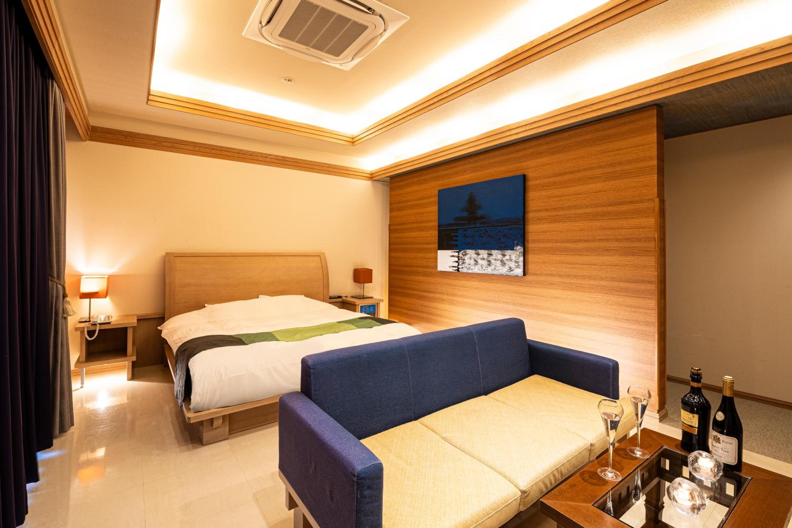 Deluxe King Room photo 3
