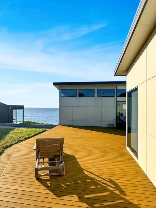 Three-Bedroom House photo 2