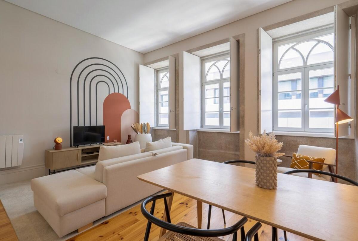 One-Bedroom Apartment - Photo 3