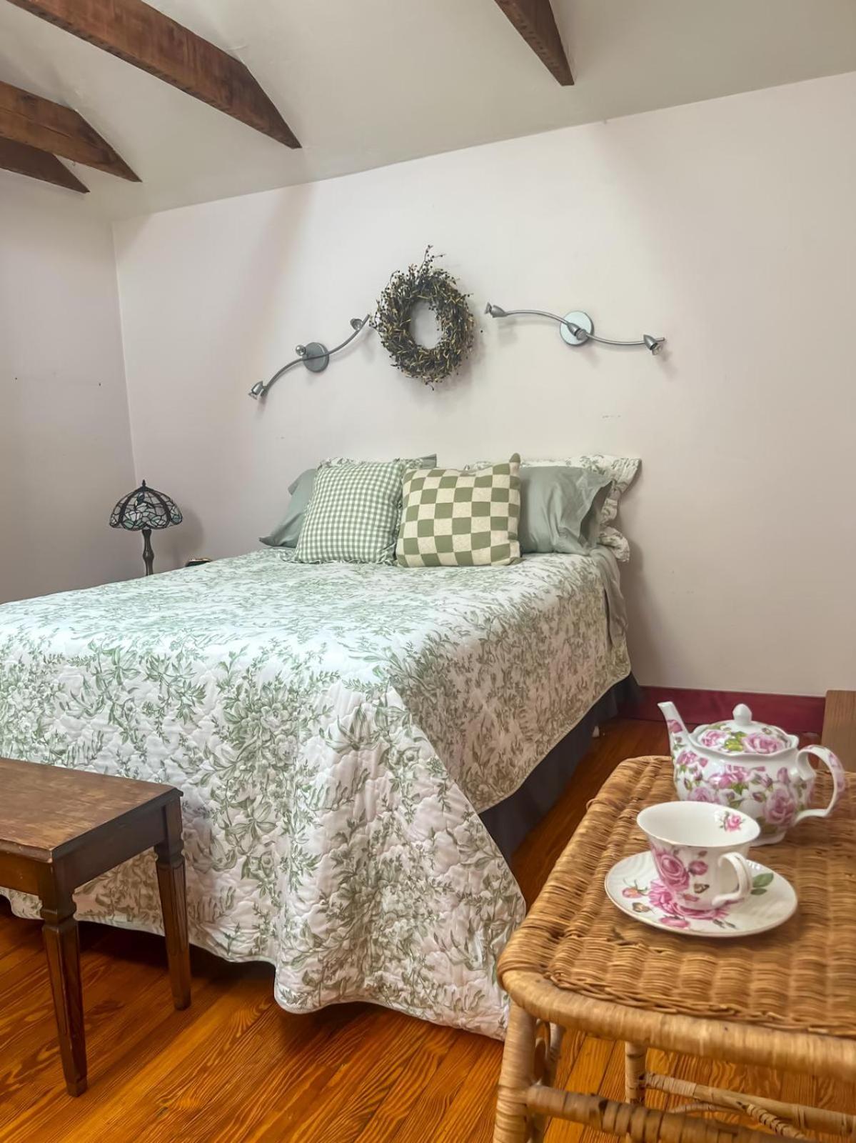 Four-Bedroom House photo 1