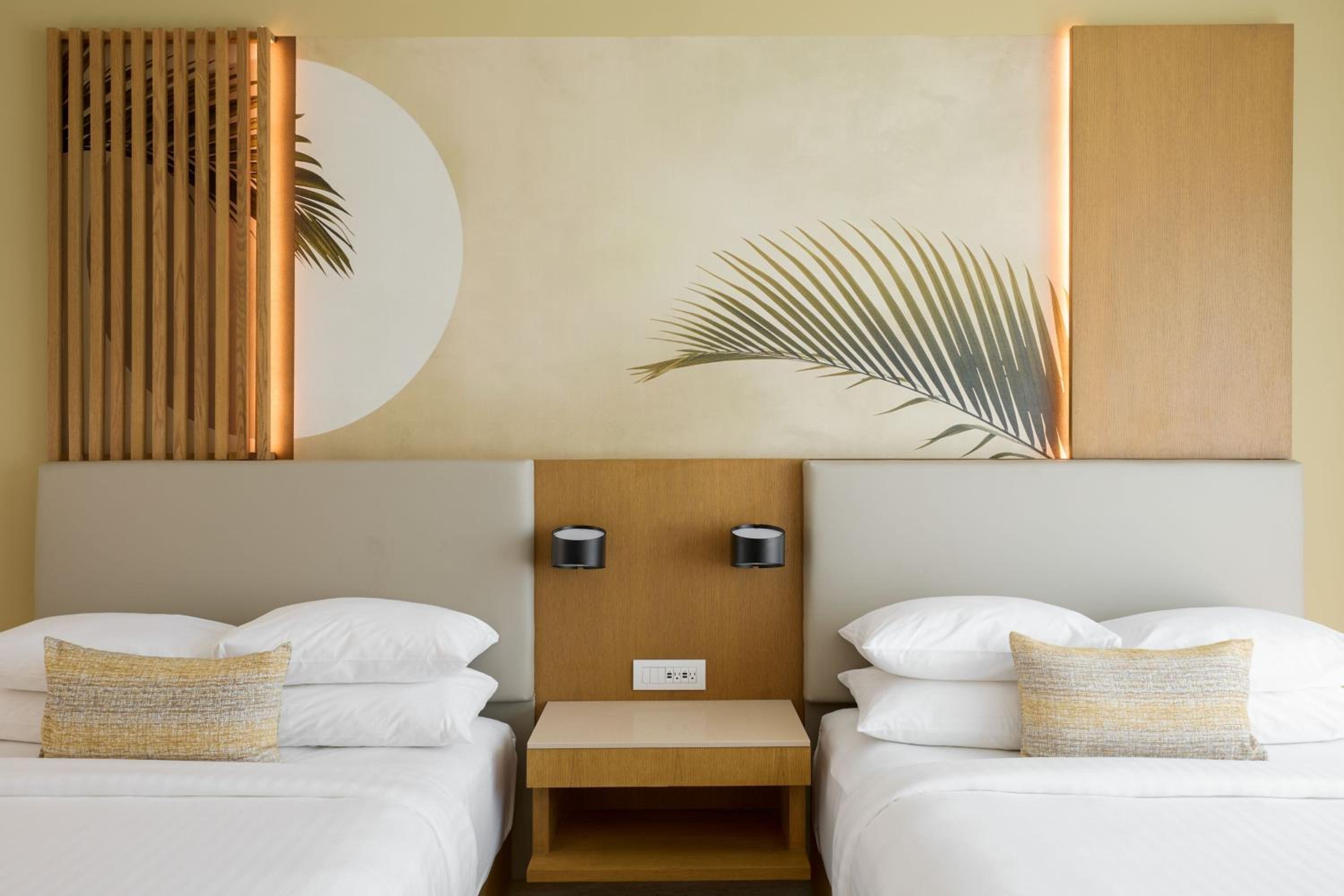 Executive Suite thumbnail 6