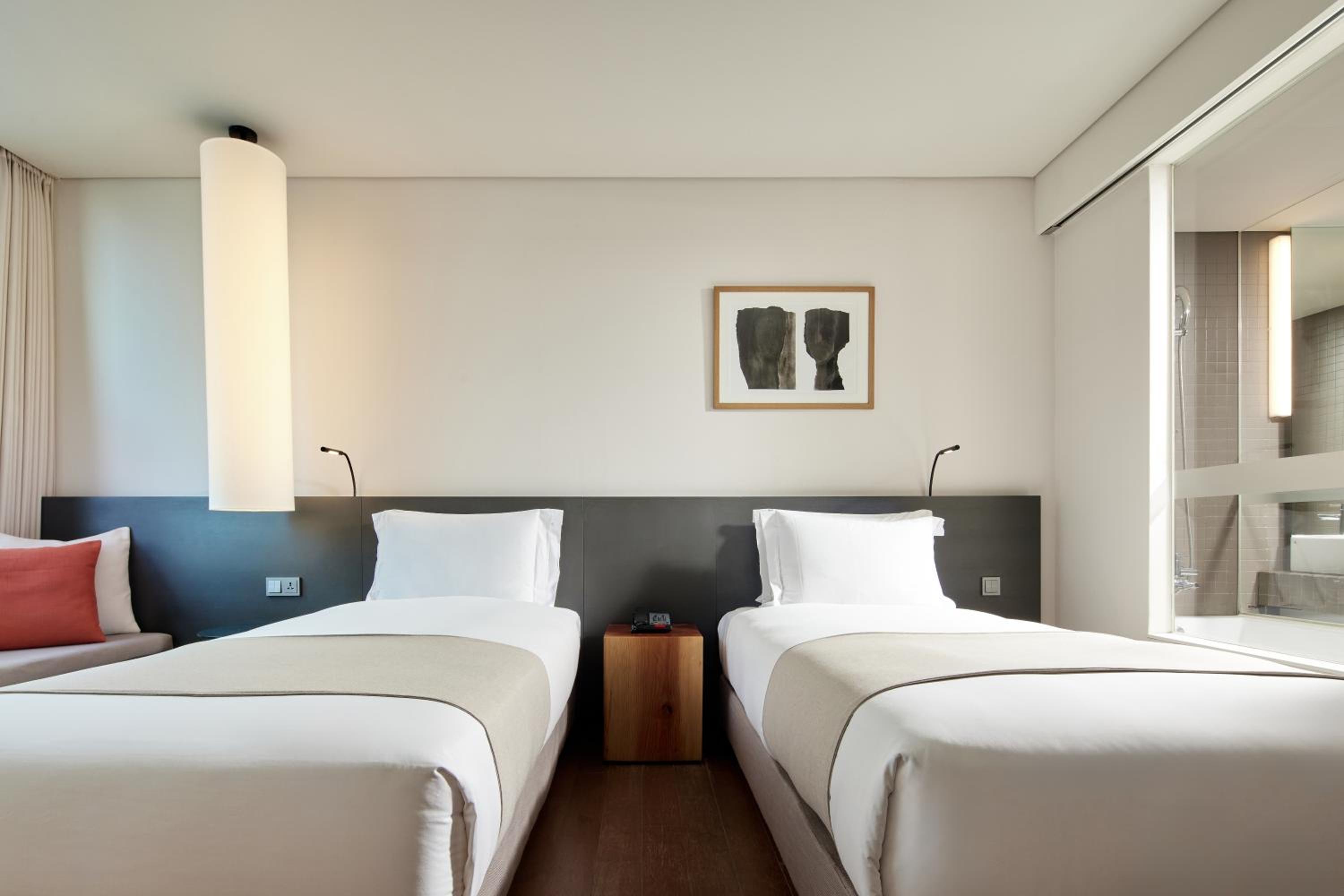 [BUSAN GUKBAB] Deluxe Twin Room Ocean View + 2 Busan Gukbab ticket