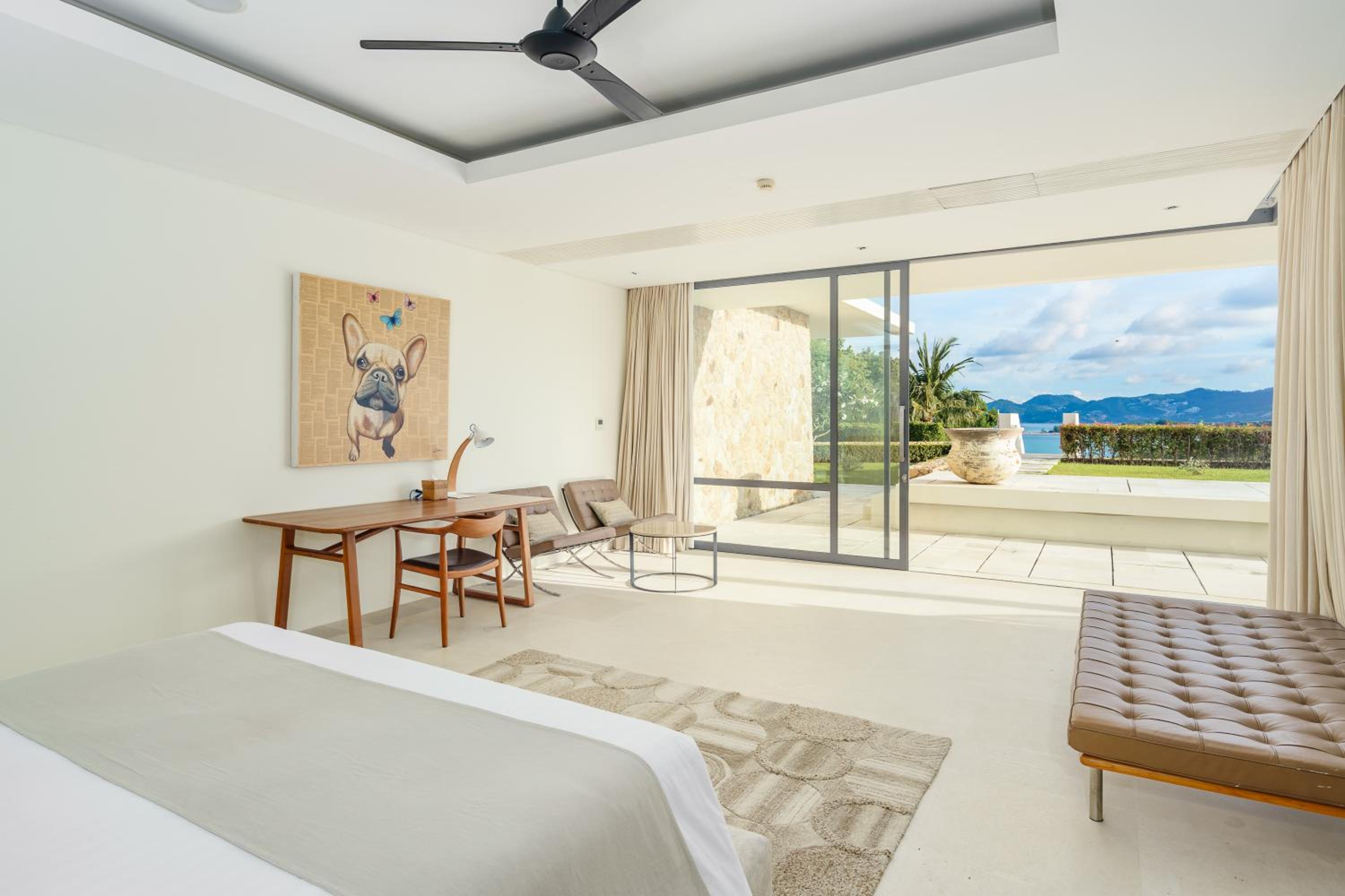 Six-Bedroom Villa PLUS photo 1