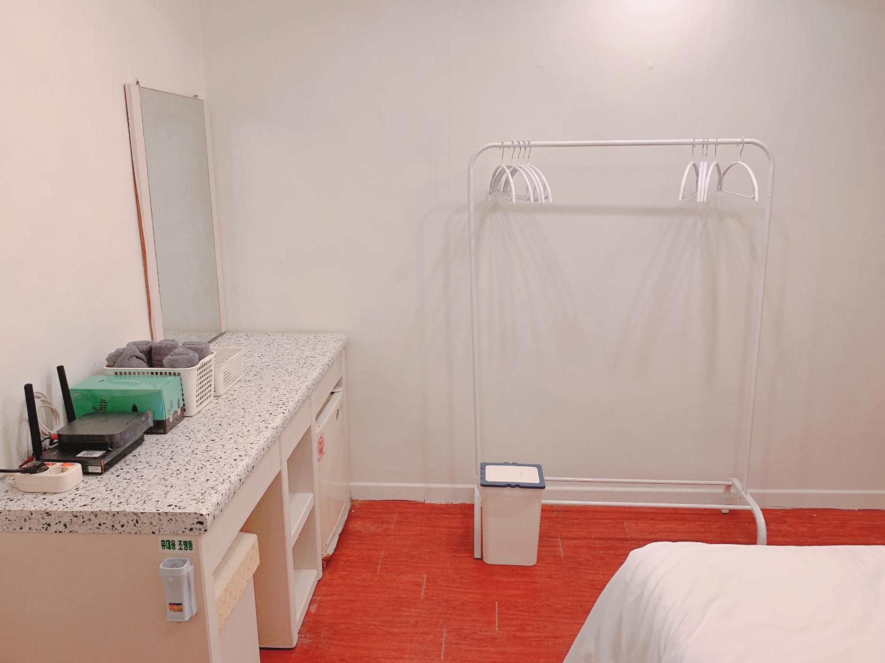 Double Room - Photo 3