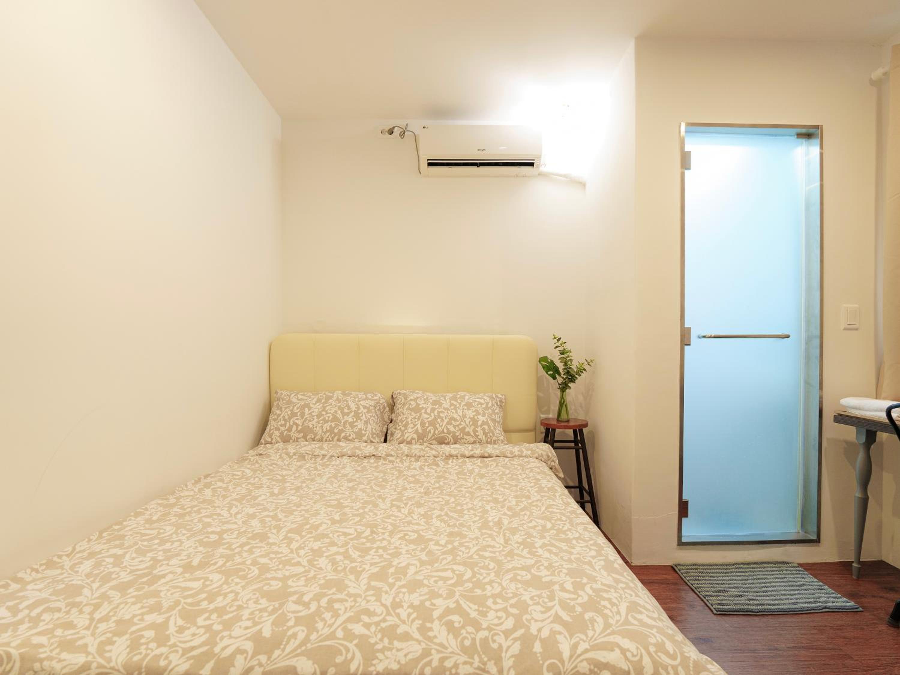 Double Room with Private Bathroom