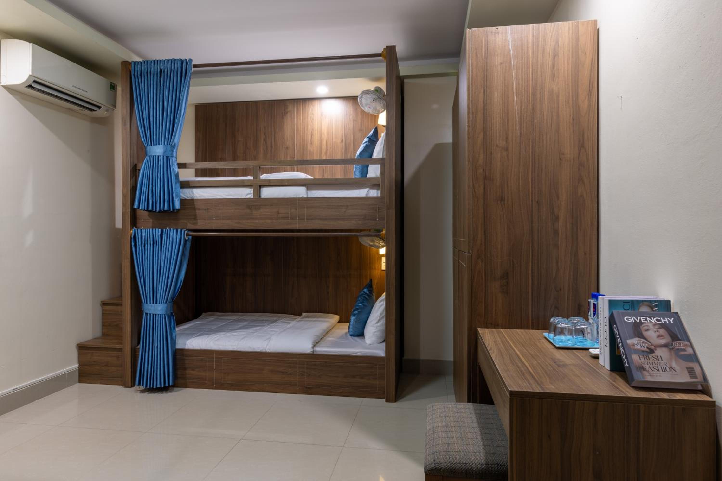Bed in 6-Bed Dormitory Room photo 1