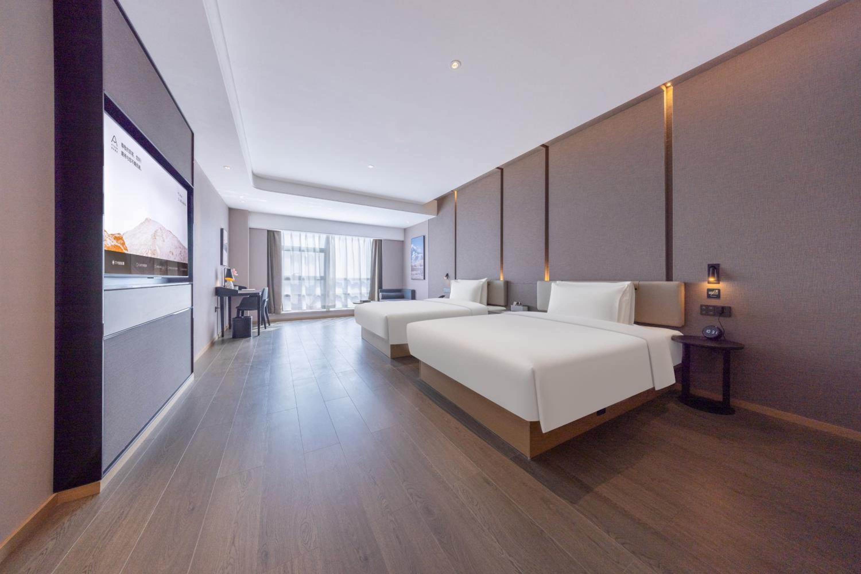 Jimu Twin Room with City View photo 1
