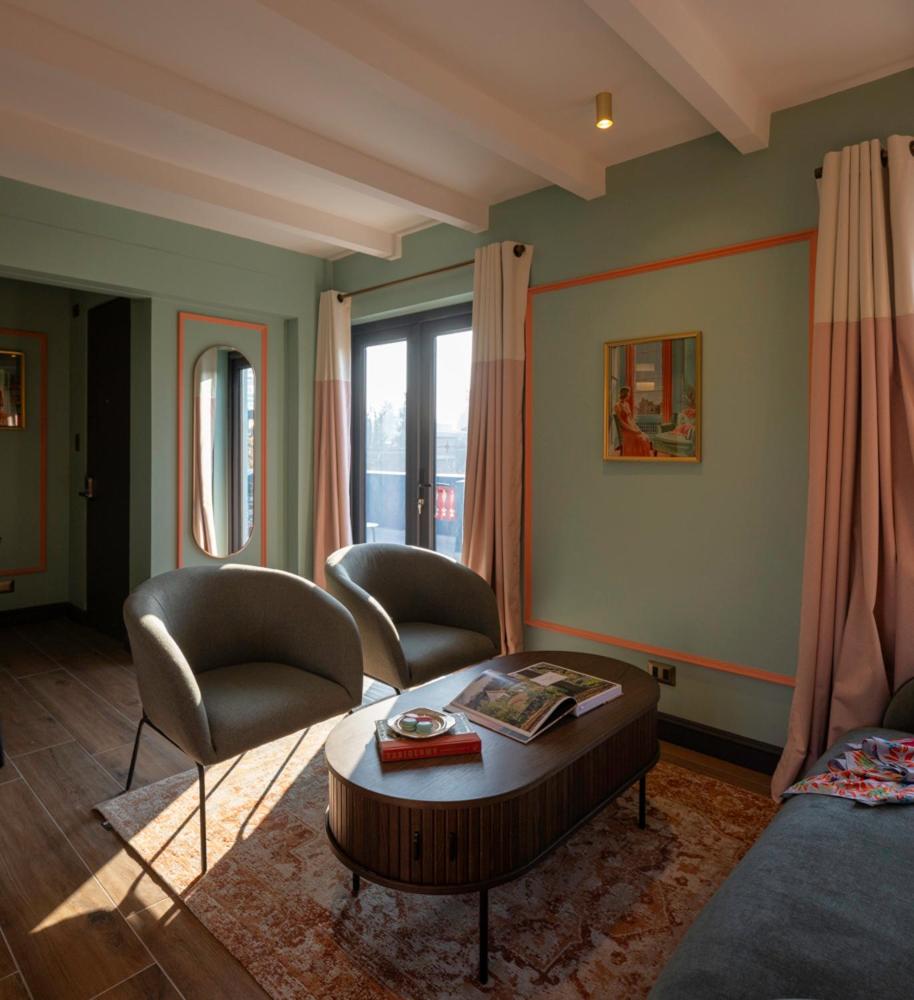 Deluxe Double Room with Balcony photo 1