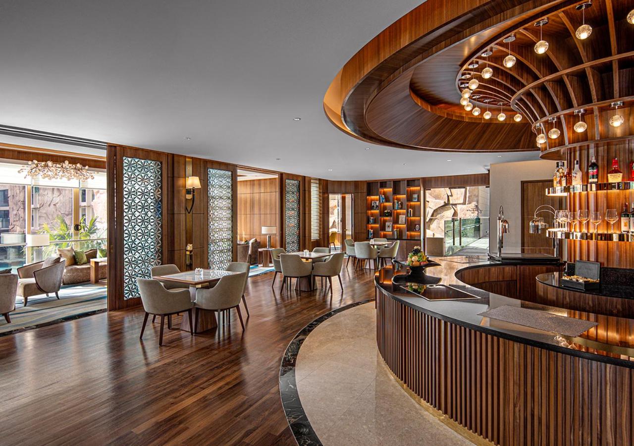 Family Room with Premium Leisure Lounge Access (2 adults + 2 child breakfast) thumbnail 5
