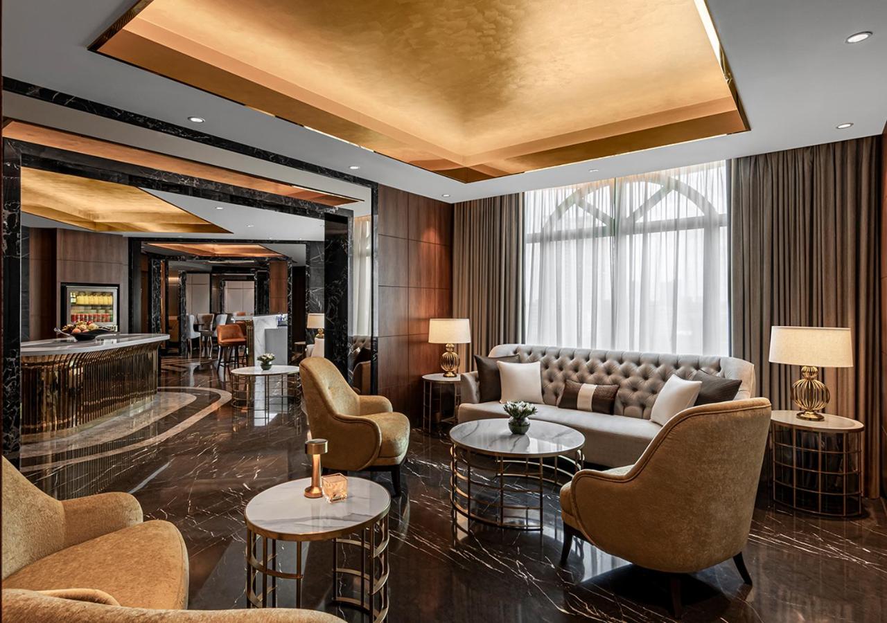  Executive Club Room - Photo 5