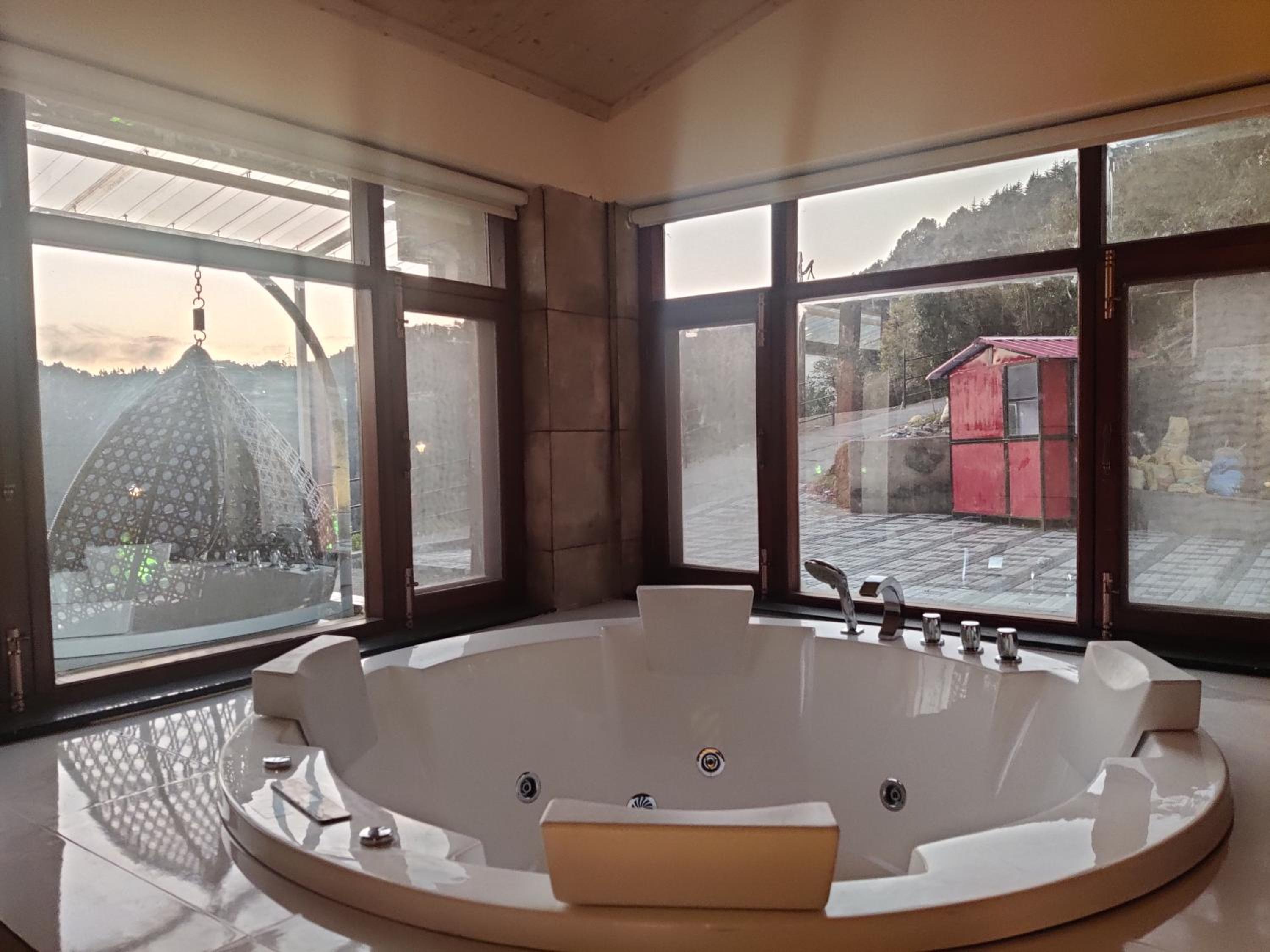 Luxury Two Rooms Cottage- Enjoy complimentary Hi-Tea Timing 5-6Pm photo 2