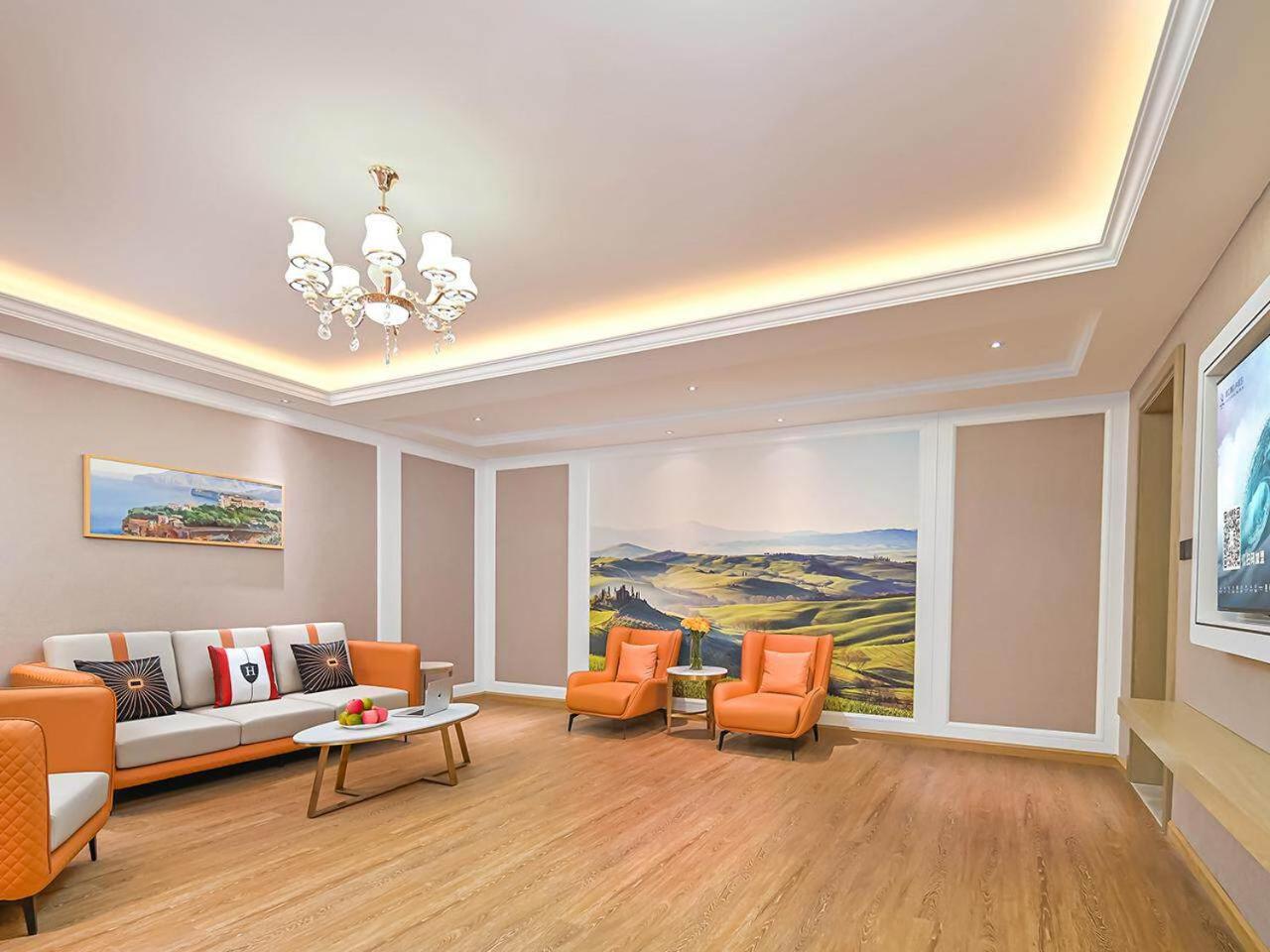 One-Bedroom Suite photo 1