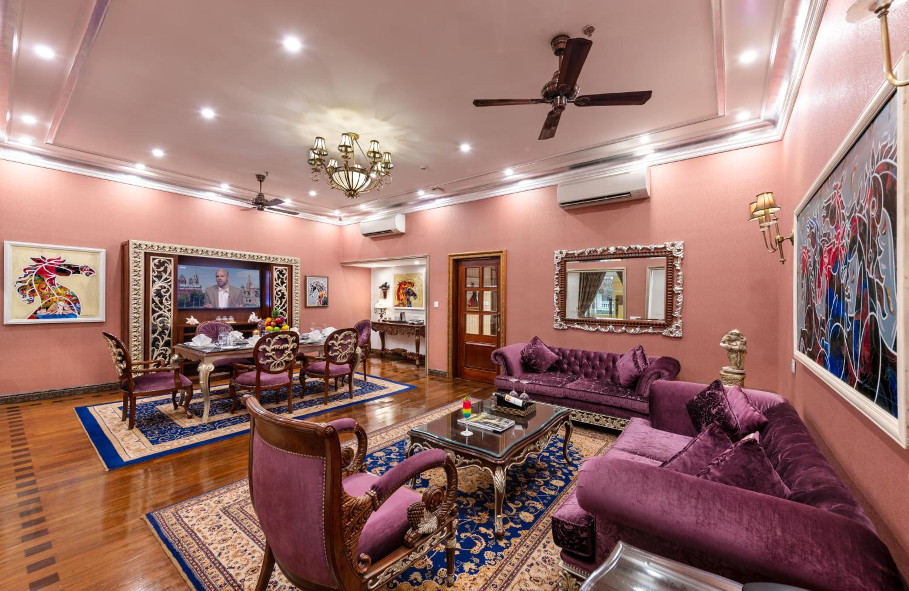 Regent Villa - 10% Discount on Foods & Soft Beverages* | 15% Discounts on Laundry Services* | INR 500 spa credit during your stay on selective Massage services. TnC Apply.* | Free Mini-bar - 2 cans of soft Beverages (Once on Arrival) - Photo 3