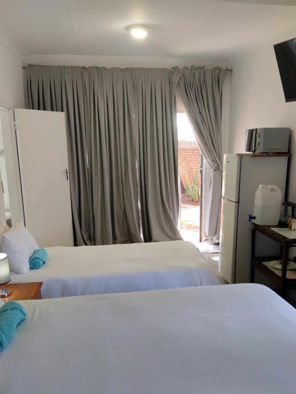 Deluxe Double Room photo 2