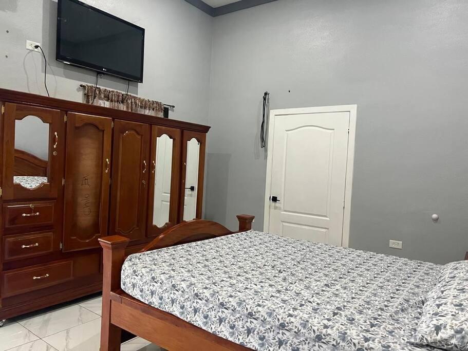 Four-Bedroom House photo 1