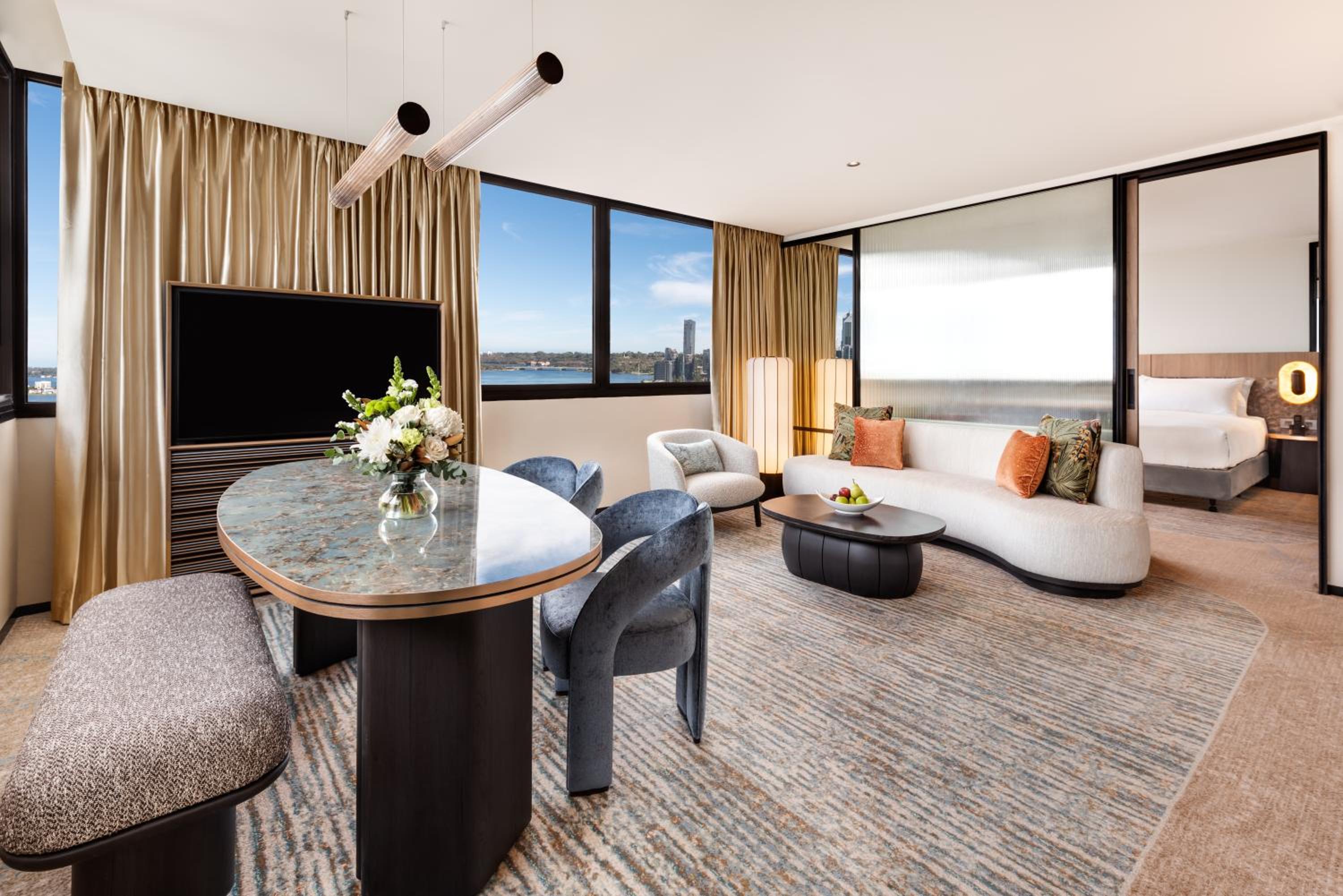Riverview Suite - Photo 2
