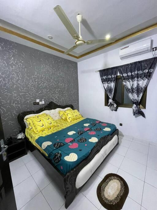 One-Bedroom Apartment photo 3